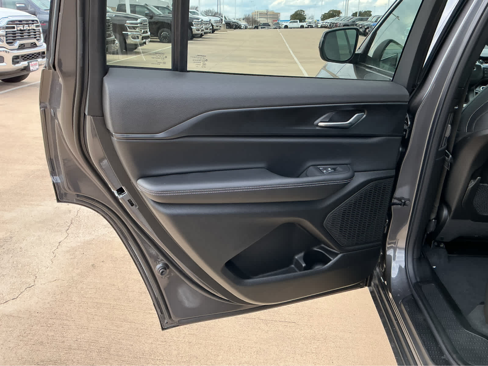 New Car 2025 Jeep Grand Cherokee L  Laredo X For Sale Under $50,000 In Waco, Texas