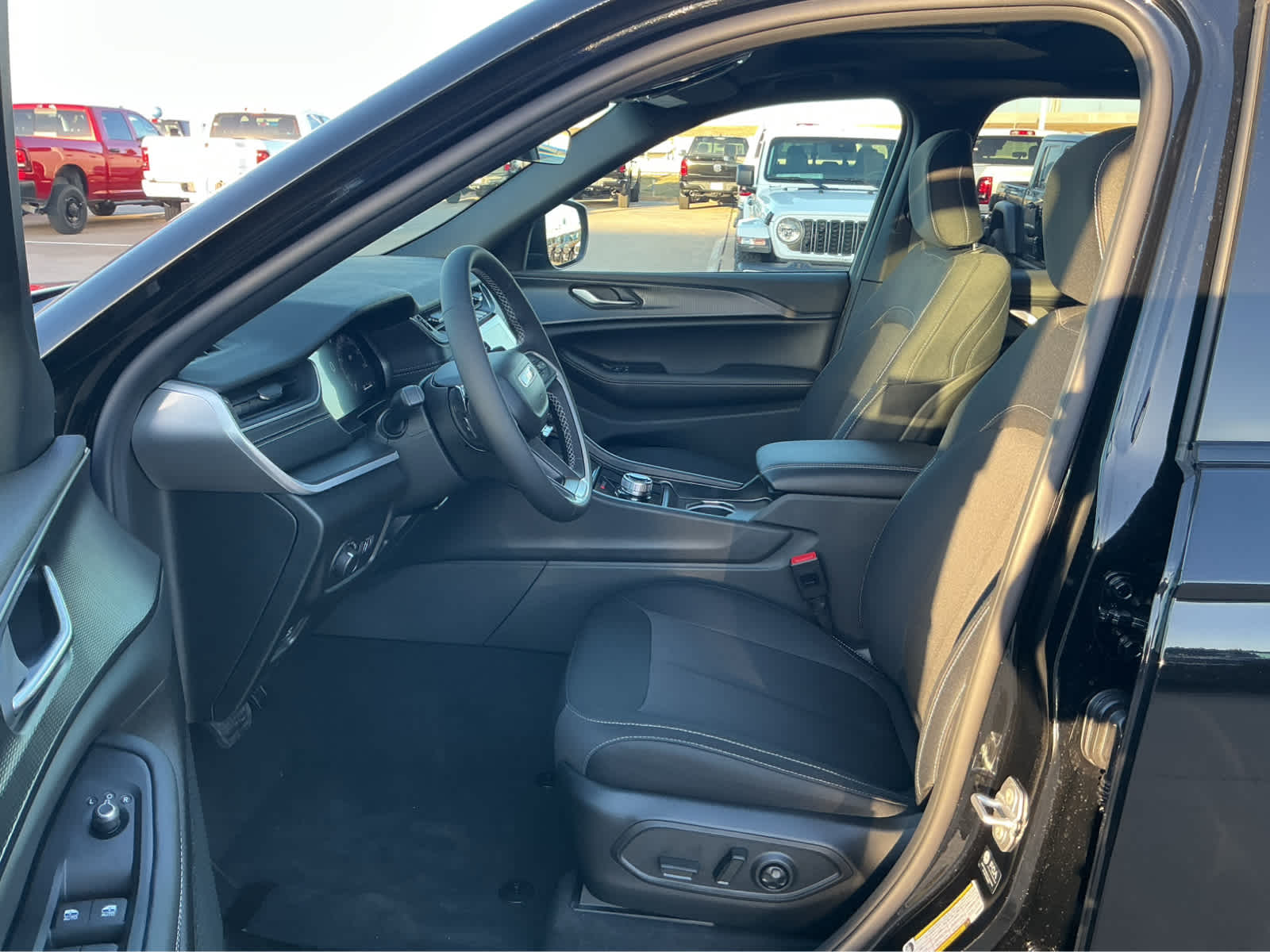 New Car 2025 Jeep Grand Cherokee L  Laredo X For Sale Under $50,000 In Waco, Texas