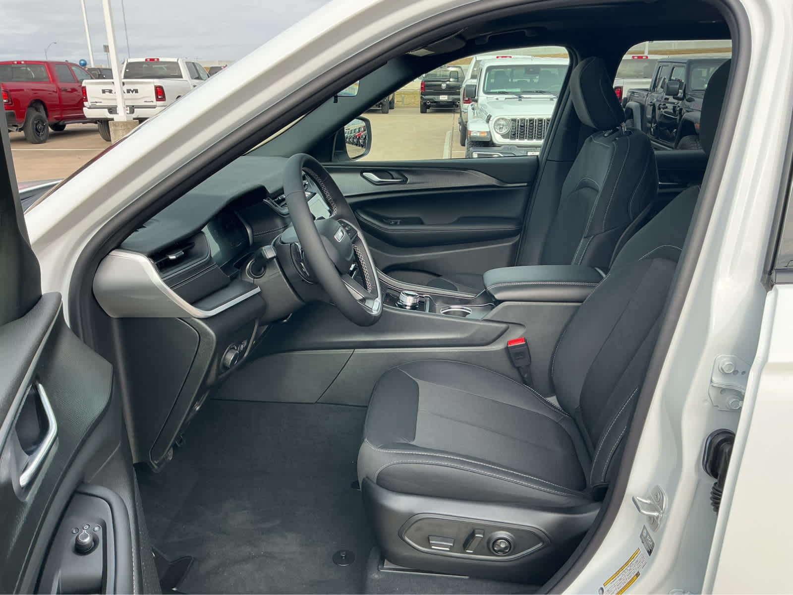 New Car 2025 Jeep Grand Cherokee L  For Sale Under $50,000 In Waco, Texas