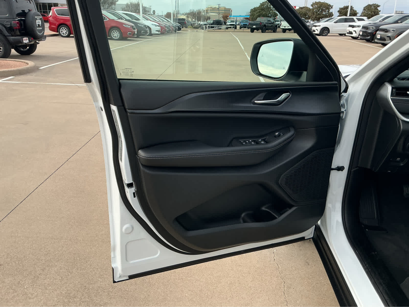 New Car 2025 Jeep Grand Cherokee L  For Sale Under $50,000 In Waco, Texas