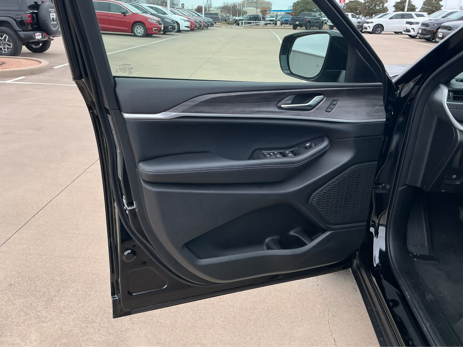 New Car 2025 Jeep Grand Cherokee L  Limited For Sale Under $60,000 In Waco, Texas