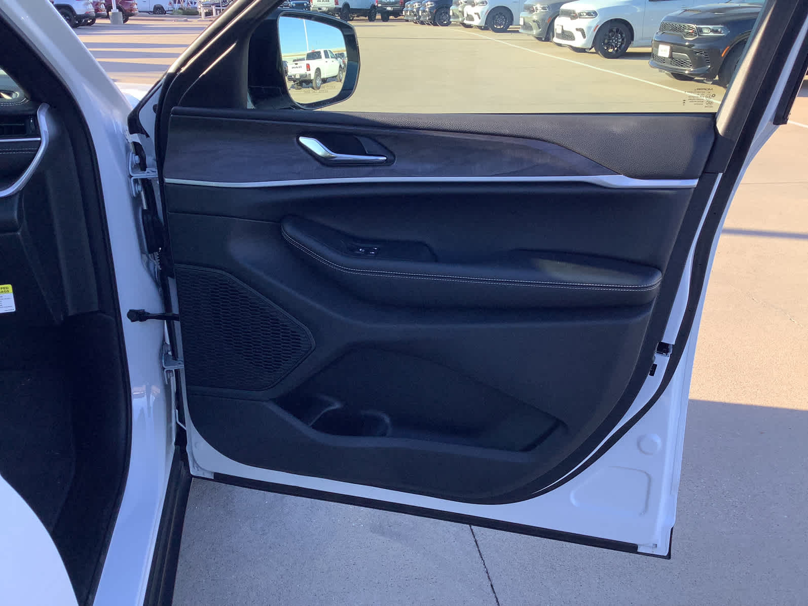 New Car 2025 Jeep Grand Cherokee L  Limited For Sale Under $50,000 In Waco, Texas