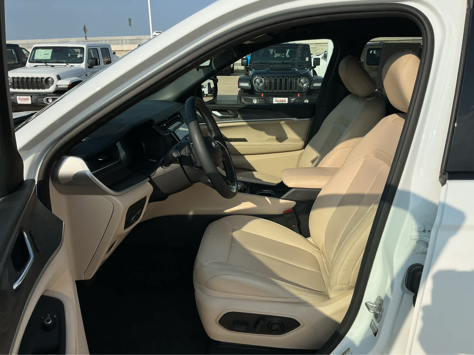 Used Car 2024 Jeep Grand Cherokee L  Limited For Sale Under $35,000 In Waco, Texas