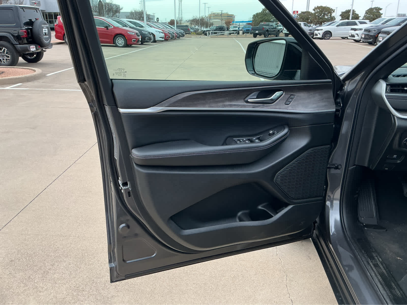 New Car 2025 Jeep Grand Cherokee L  Limited For Sale Under $50,000 In Waco, Texas