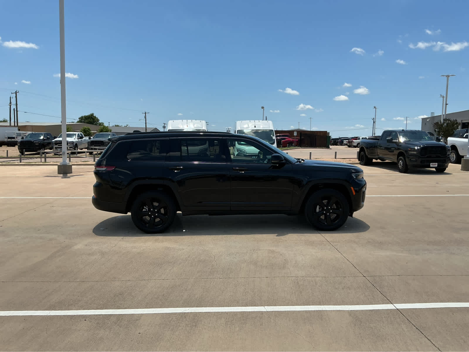 new 2026 Jeep Grand Cherokee L car, priced at $47,342