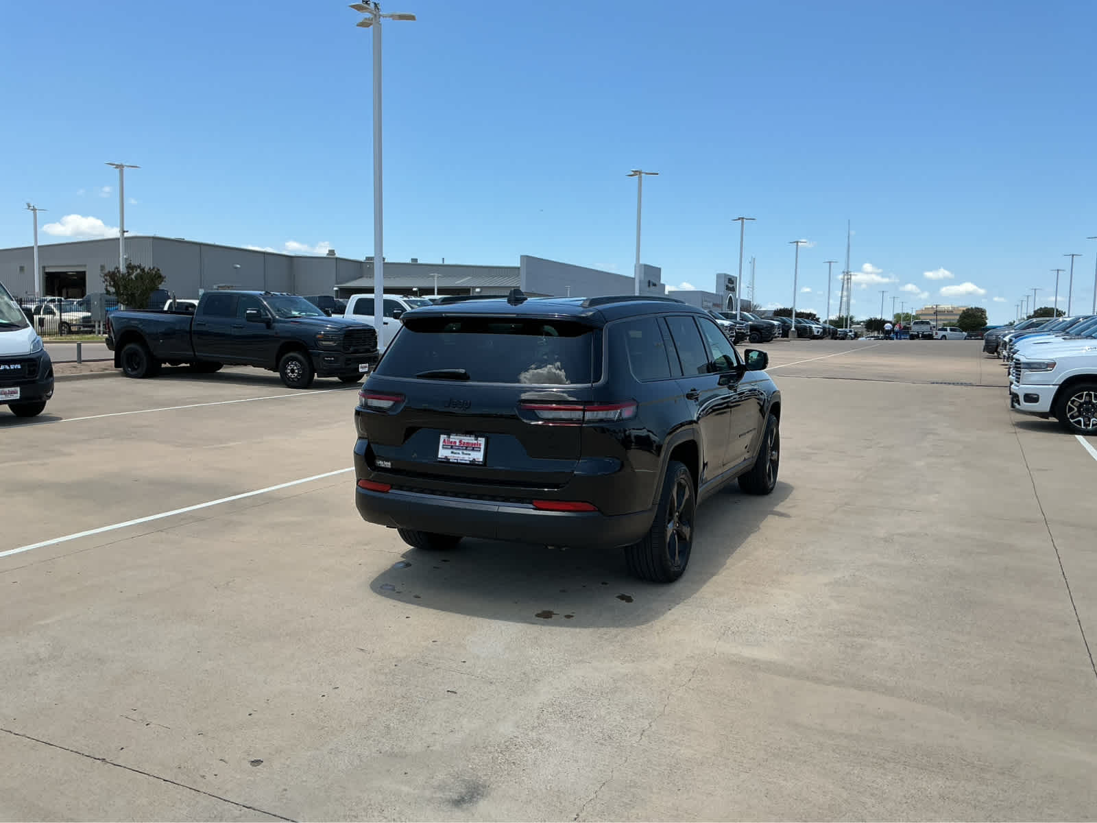 new 2026 Jeep Grand Cherokee L car, priced at $47,342