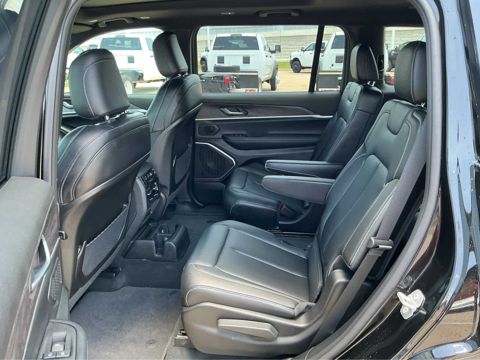 new 2026 Jeep Grand Cherokee L car, priced at $47,342