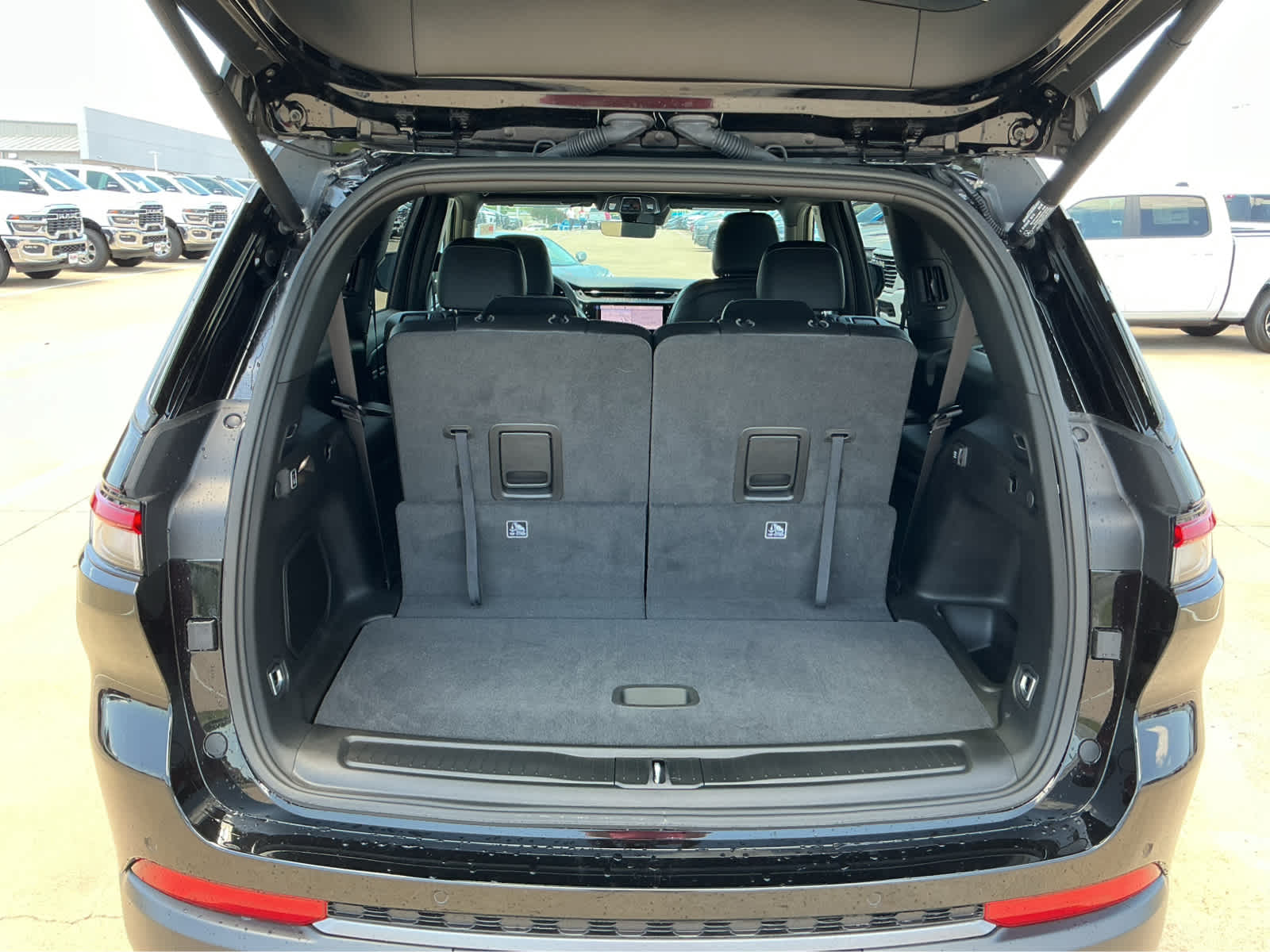 new 2026 Jeep Grand Cherokee L car, priced at $47,342