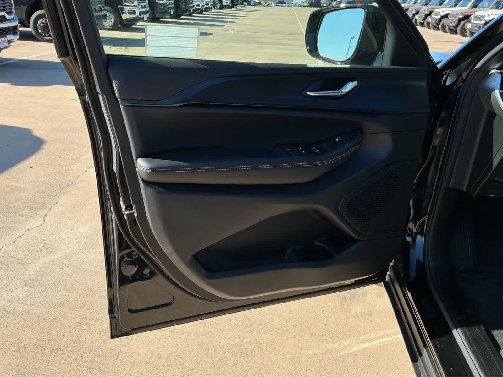 New Car 2025 Jeep Grand Cherokee L  Altitude For Sale Under $50,000 In Waco, Texas