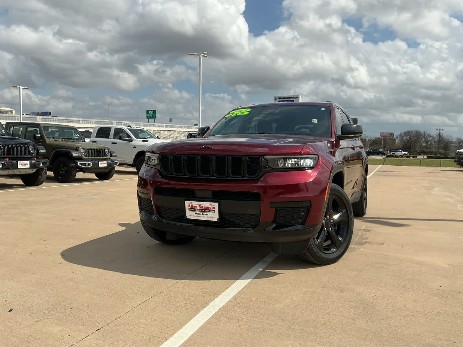 Used Car 2023 Jeep Grand Cherokee L  Altitude For Sale Under $30,000 In Waco, Texas