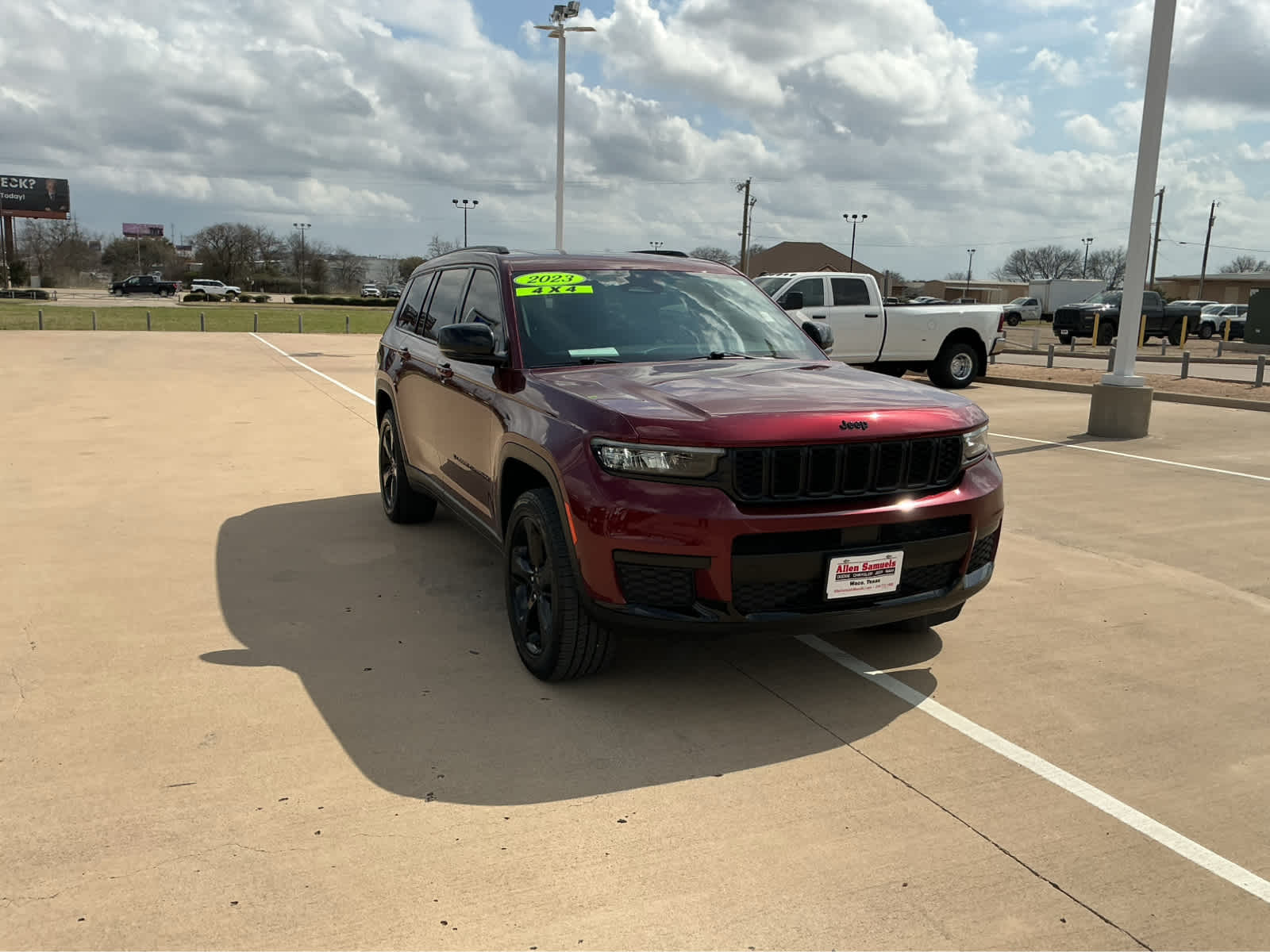 Used Car 2023 Jeep Grand Cherokee L  Altitude For Sale Under $30,000 In Waco, Texas
