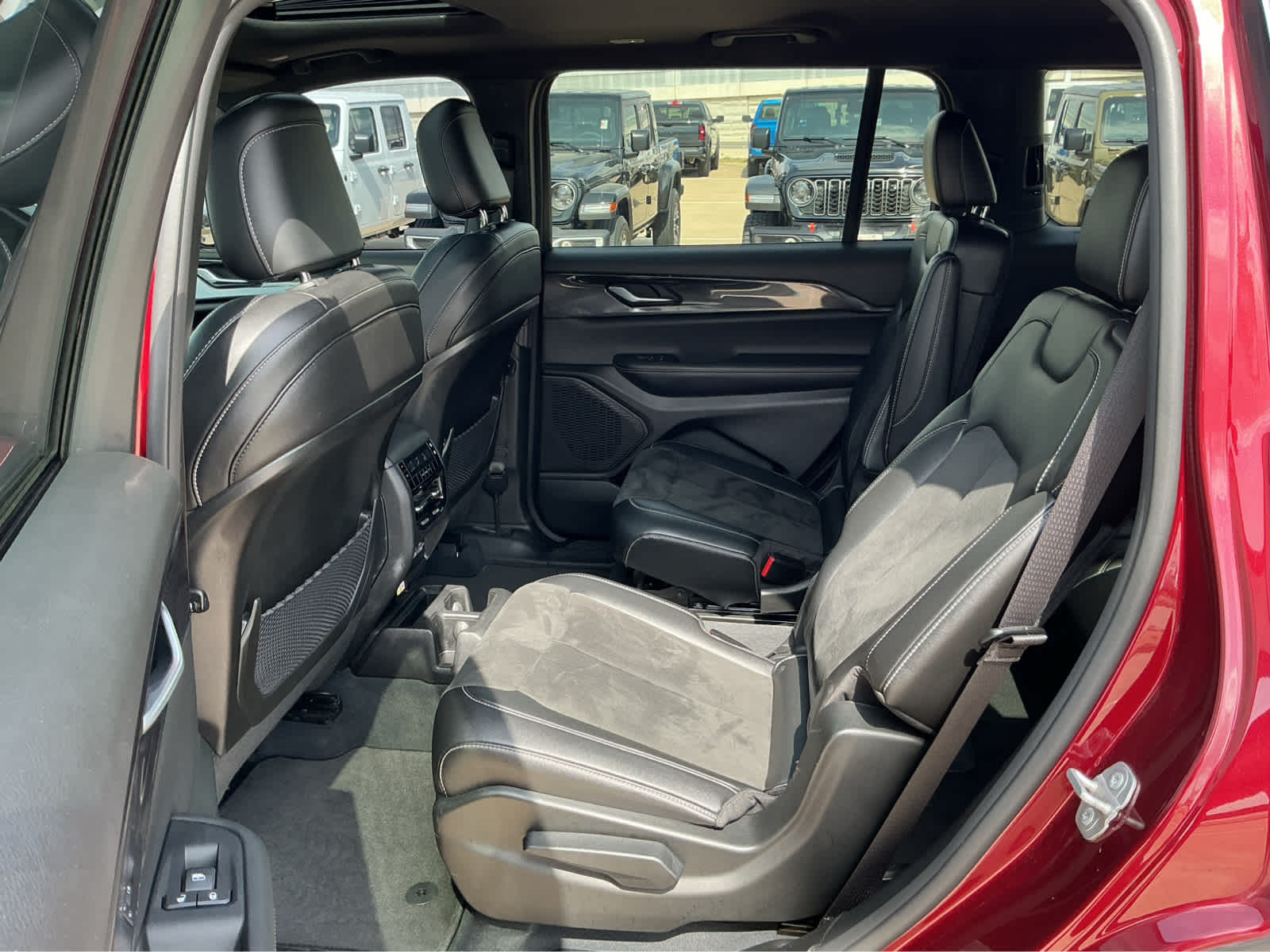 Used Car 2023 Jeep Grand Cherokee L  Altitude For Sale Under $30,000 In Waco, Texas