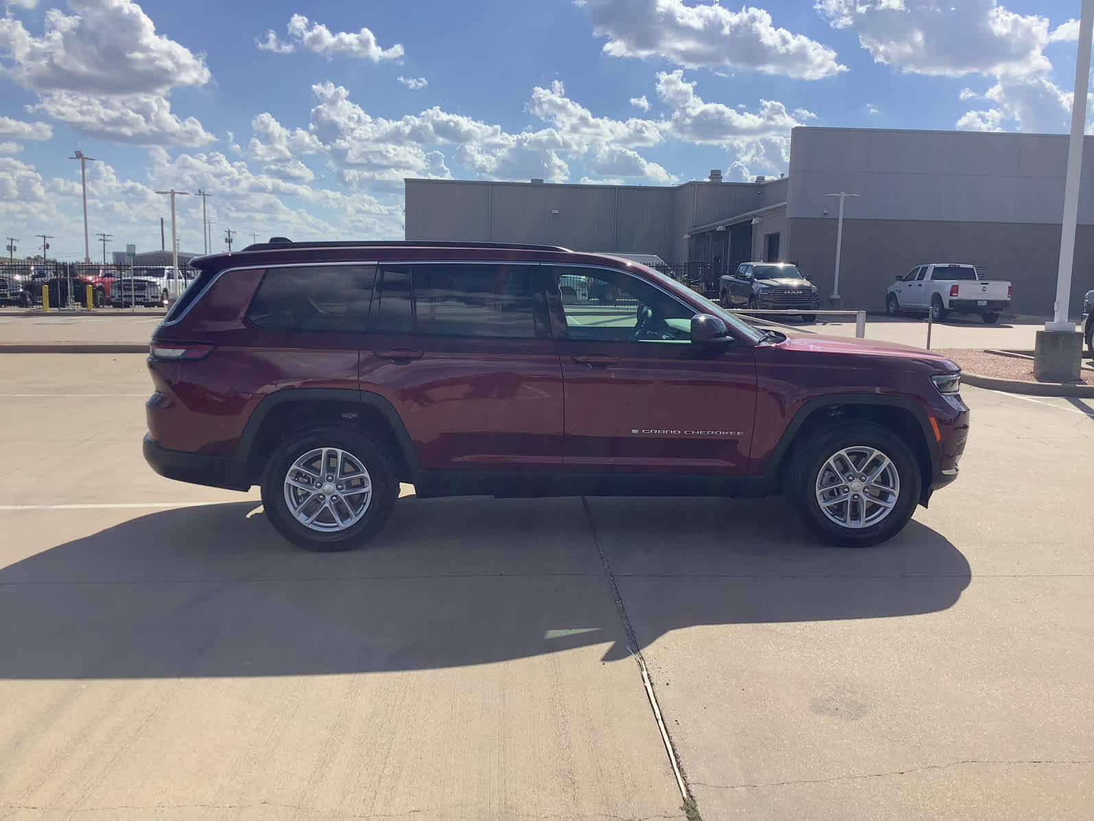 New Car 2025 Jeep Grand Cherokee L  Laredo For Sale Under $50,000 In Waco, Texas