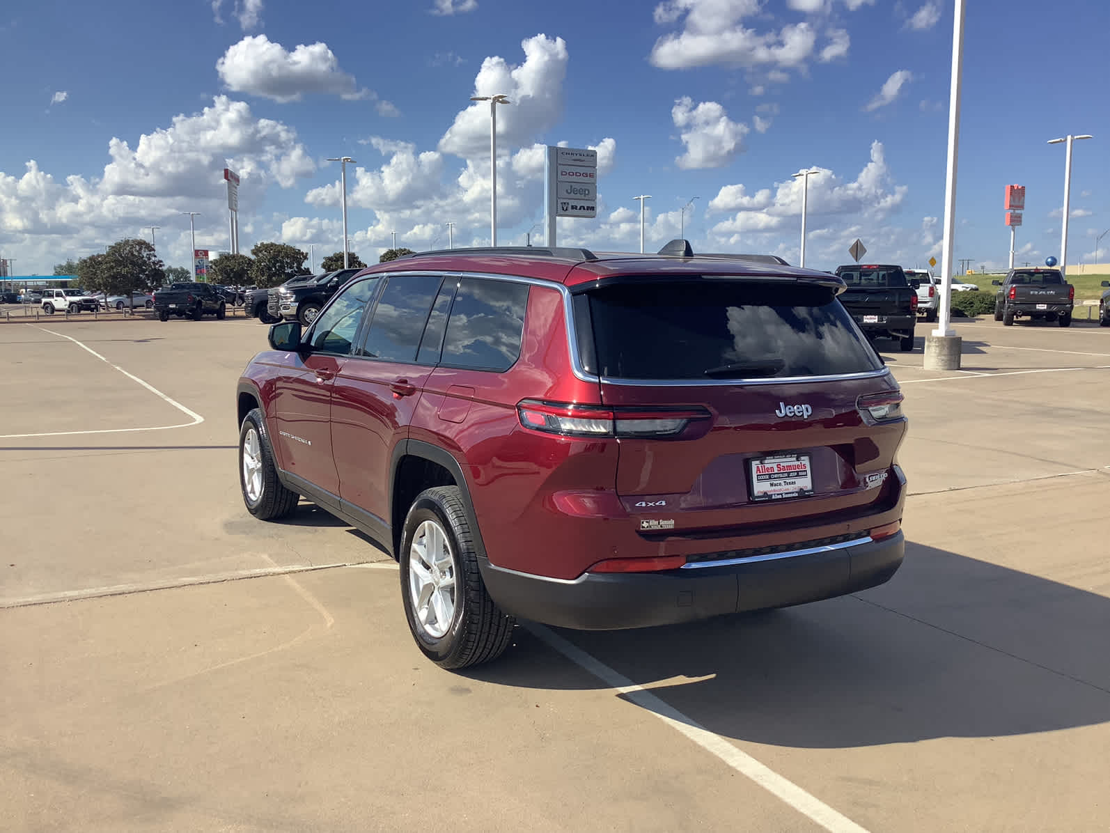 New Car 2025 Jeep Grand Cherokee L  Laredo For Sale Under $50,000 In Waco, Texas
