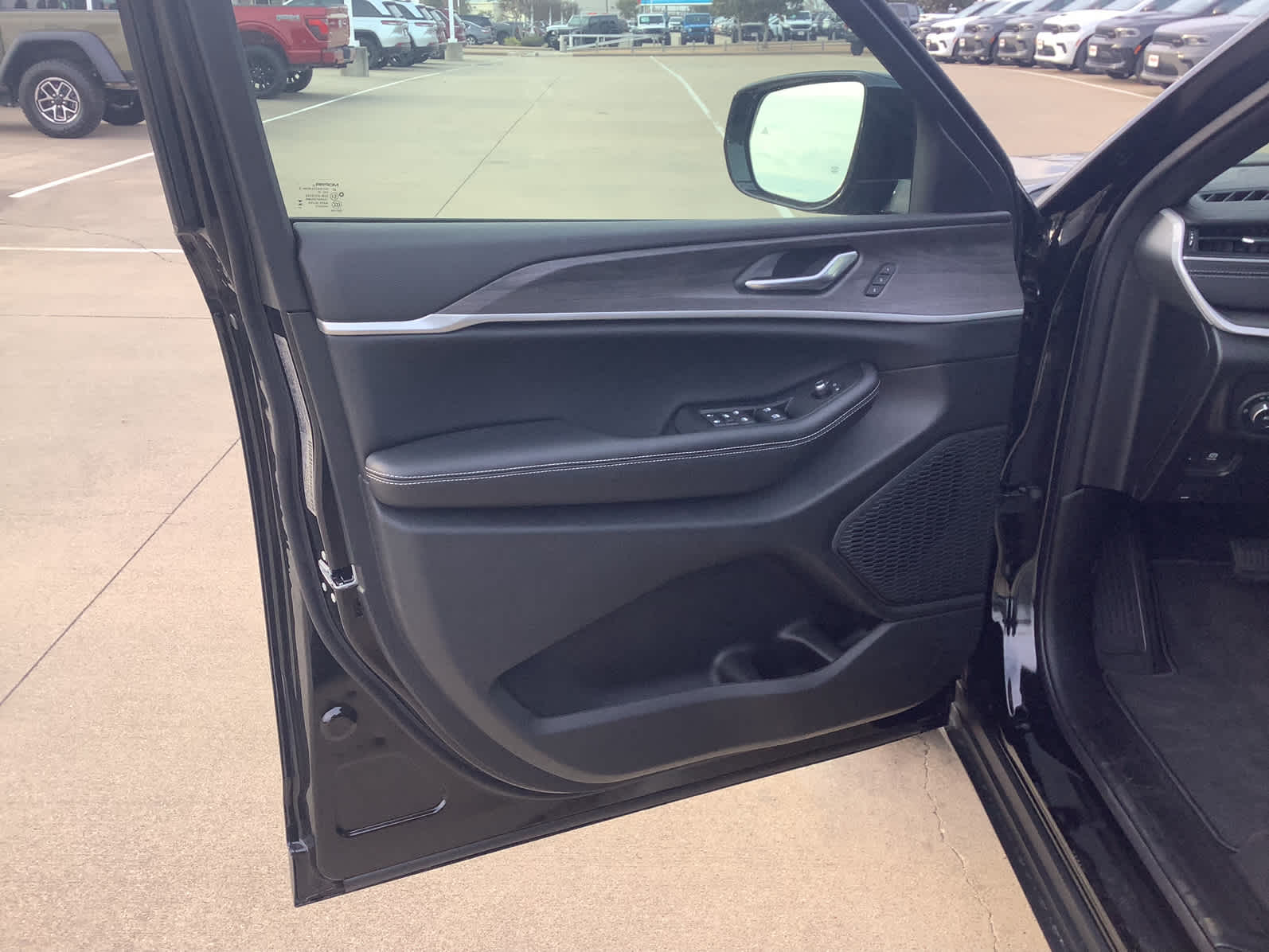 New Car 2025 Jeep Grand Cherokee L  Limited For Sale Under $60,000 In Waco, Texas