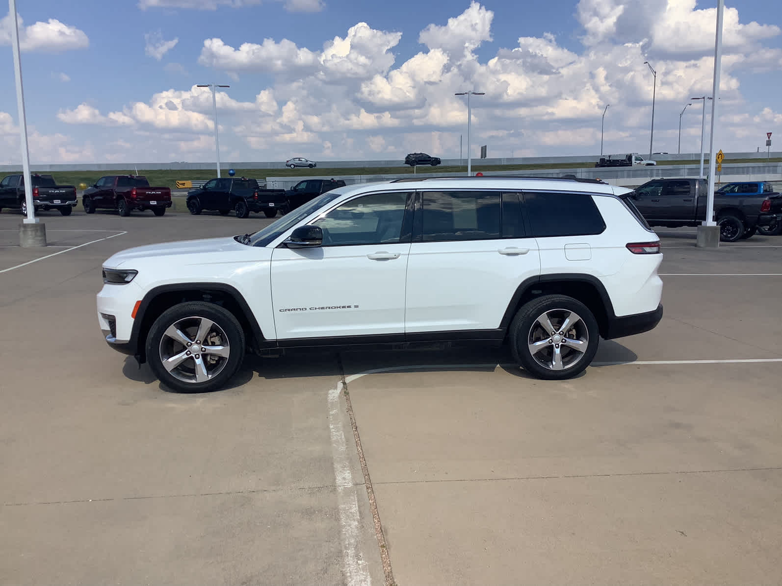 Used Car 2022 Jeep Grand Cherokee L  Limited For Sale Under $35,000 In Waco, Texas