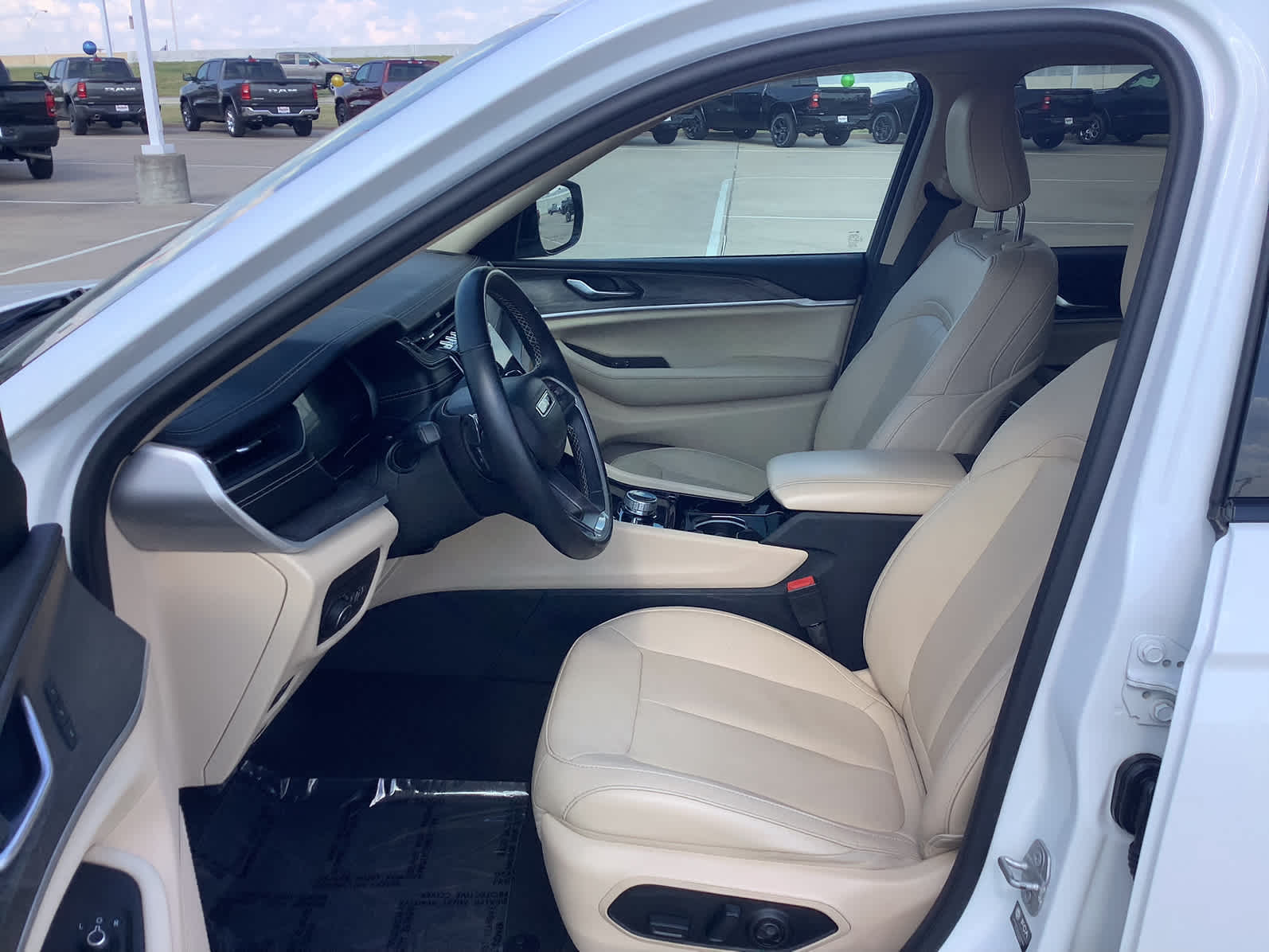 Used Car 2022 Jeep Grand Cherokee L  Limited For Sale Under $35,000 In Waco, Texas