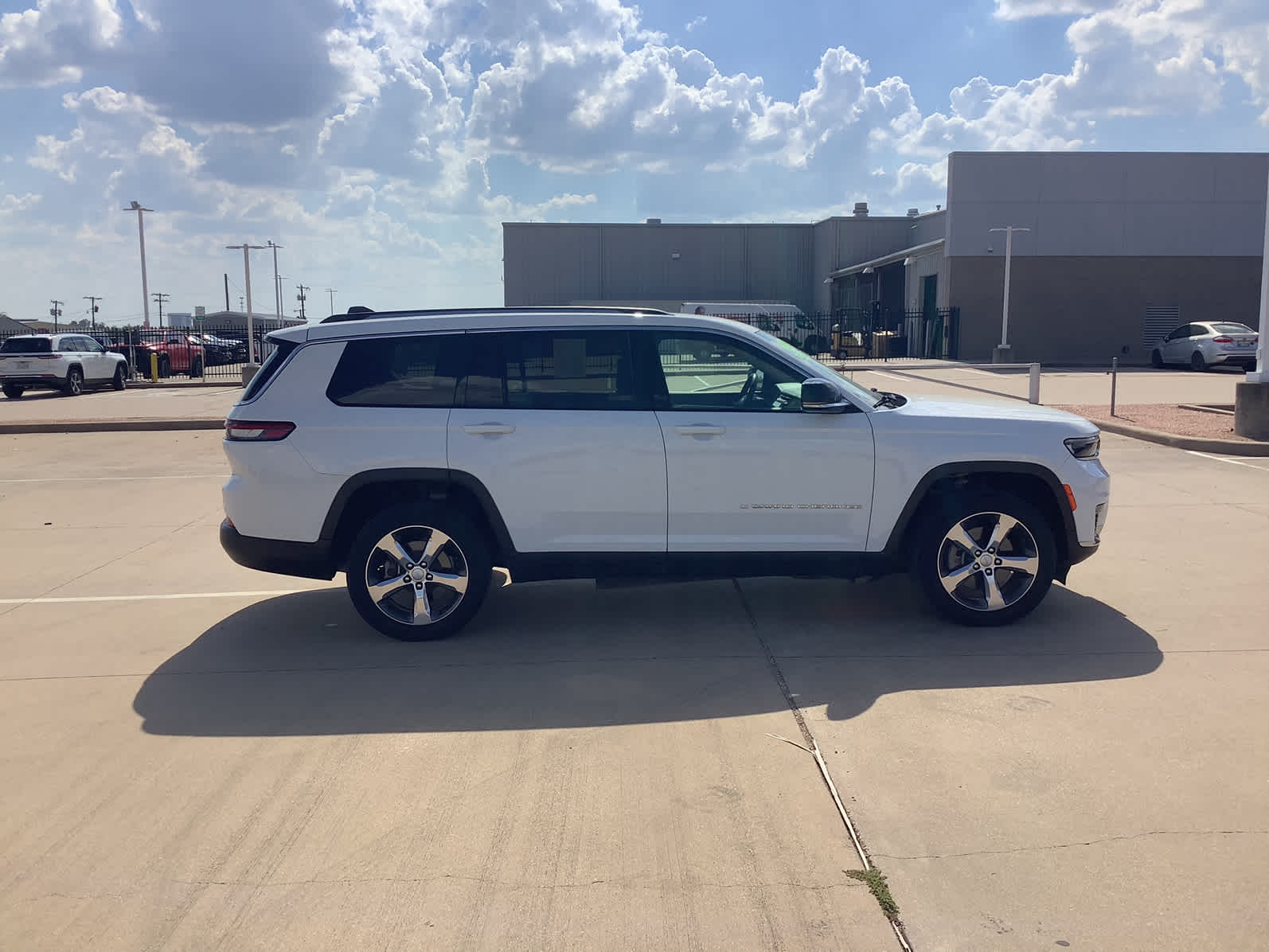 Used Car 2022 Jeep Grand Cherokee L  Limited For Sale Under $35,000 In Waco, Texas