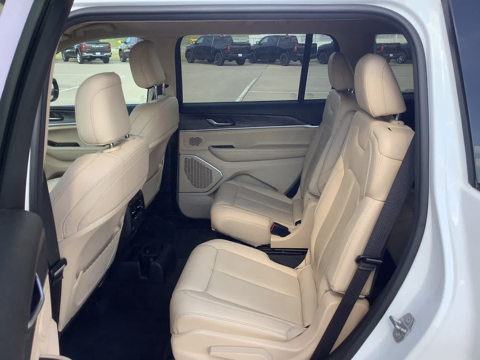 Used Car 2022 Jeep Grand Cherokee L  Limited For Sale Under $35,000 In Waco, Texas