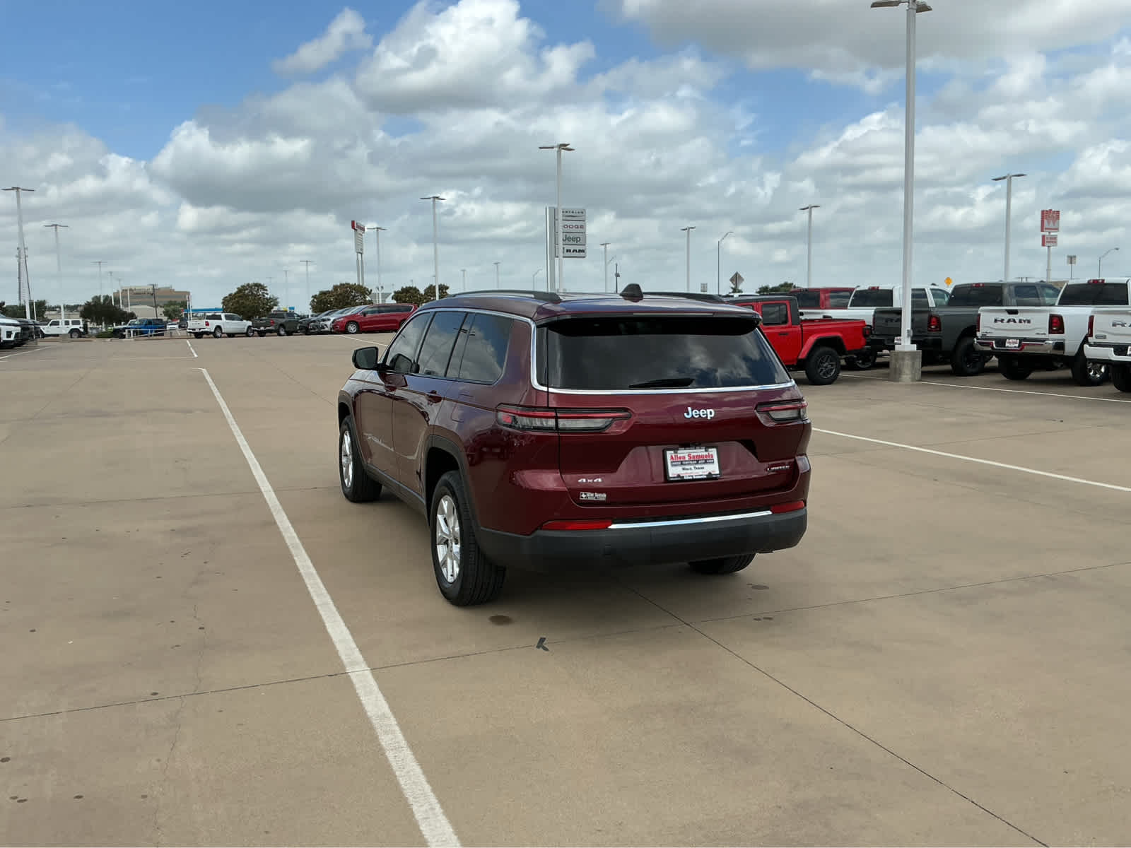 Used Car 2023 Jeep Grand Cherokee L  Limited For Sale Under $35,000 In Waco, Texas