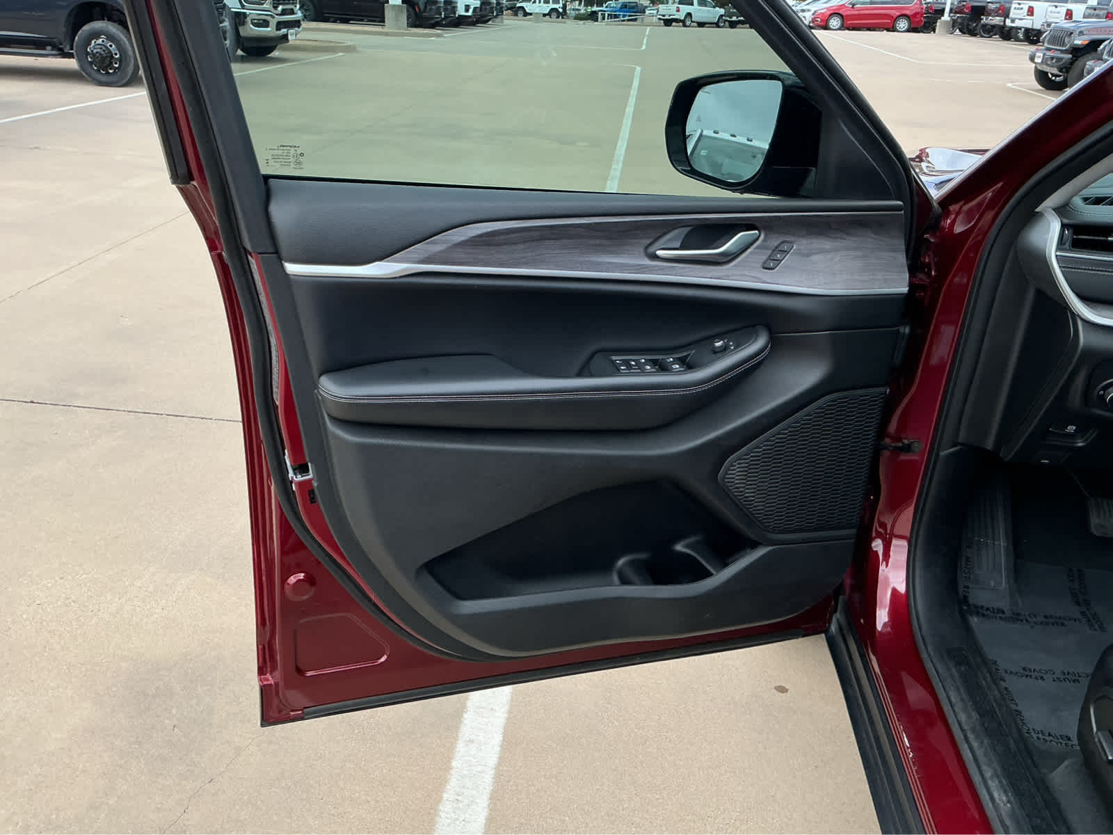 Used Car 2023 Jeep Grand Cherokee L  Limited For Sale Under $35,000 In Waco, Texas
