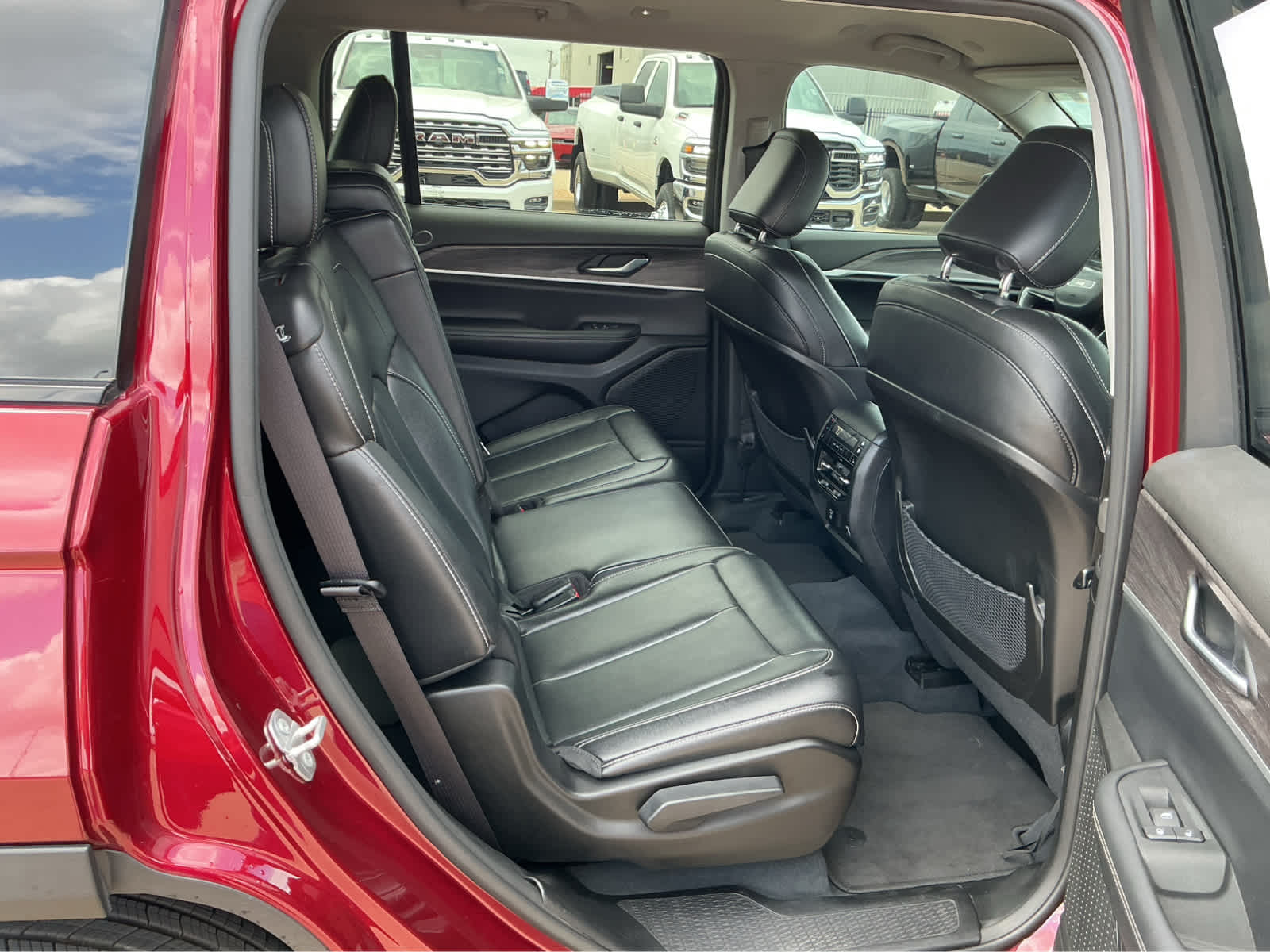 Used Car 2023 Jeep Grand Cherokee L  Limited For Sale Under $35,000 In Waco, Texas