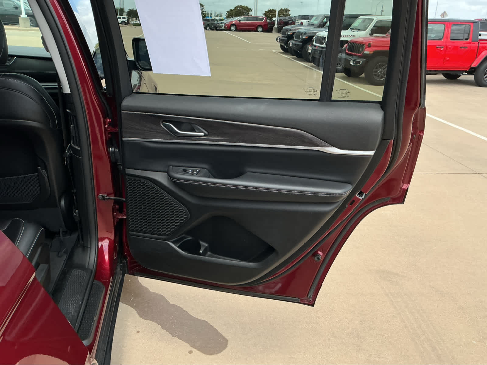 Used Car 2023 Jeep Grand Cherokee L  Limited For Sale Under $35,000 In Waco, Texas
