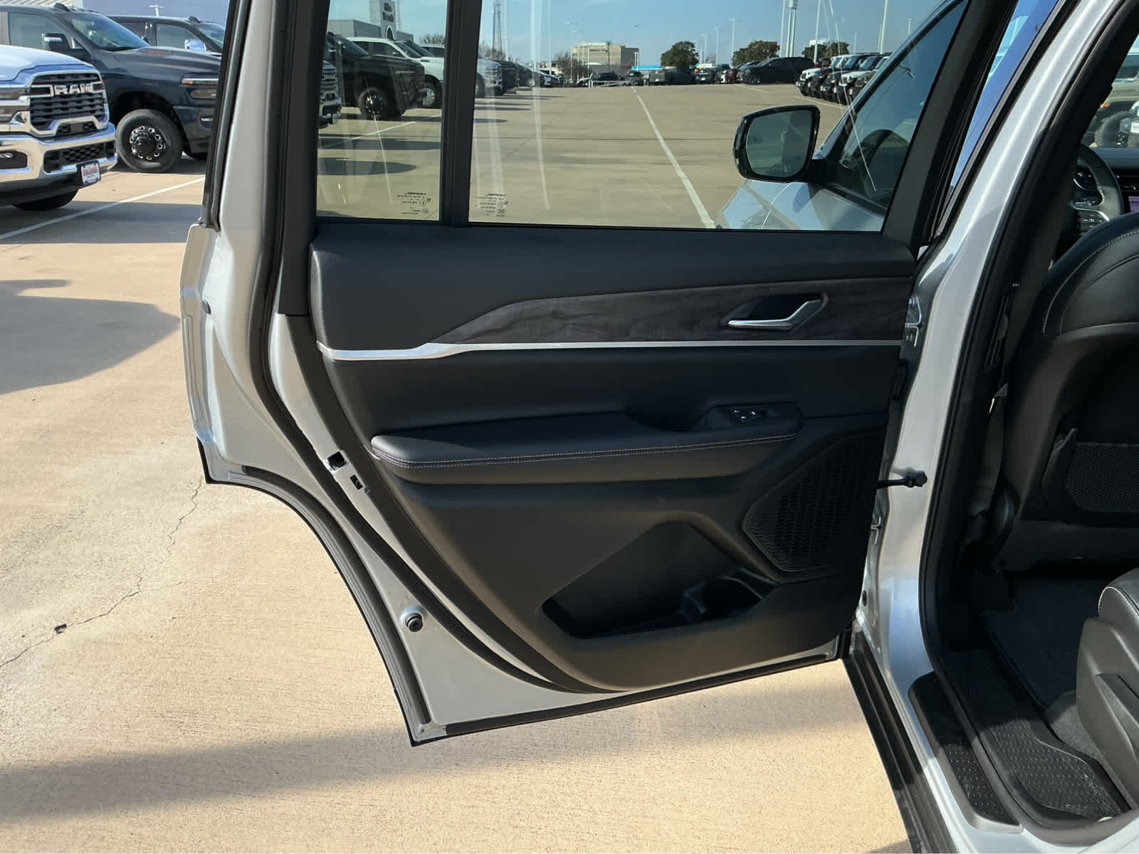 New Car 2025 Jeep Grand Cherokee L  Limited For Sale Under $50,000 In Waco, Texas