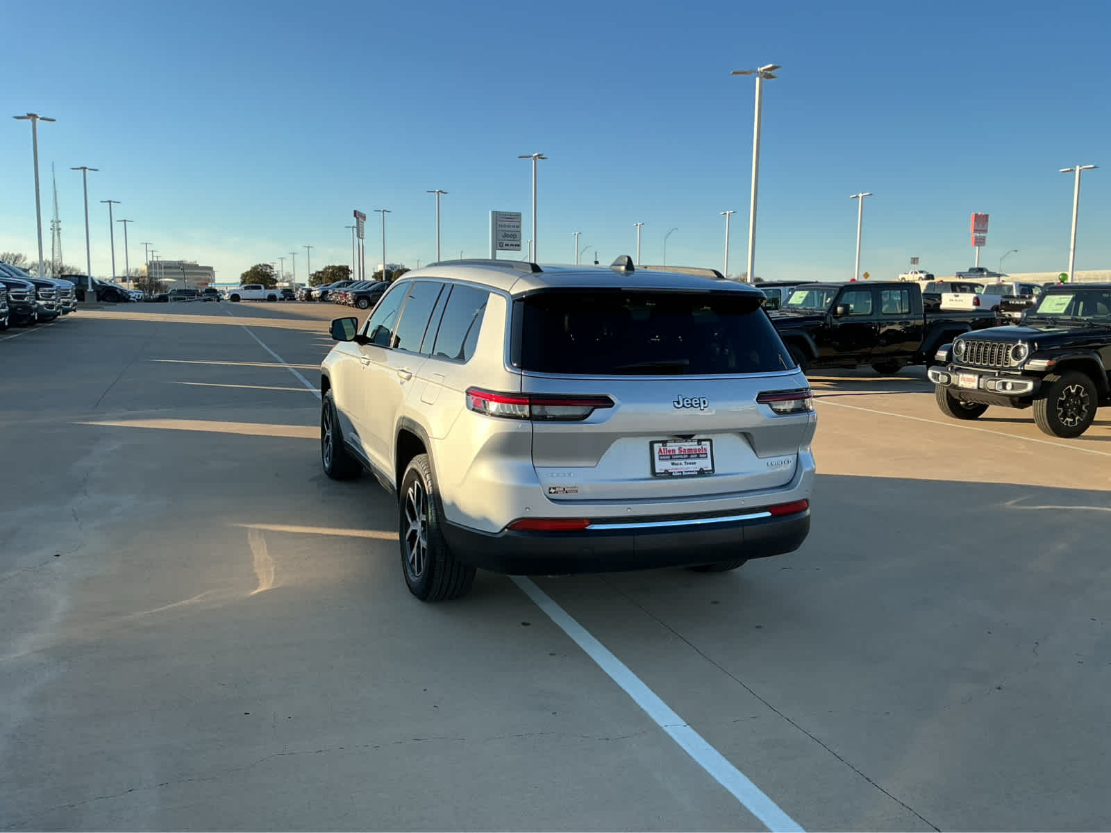 Used Car 2025 Jeep Grand Cherokee L  Limited For Sale Under $50,000 In Waco, Texas
