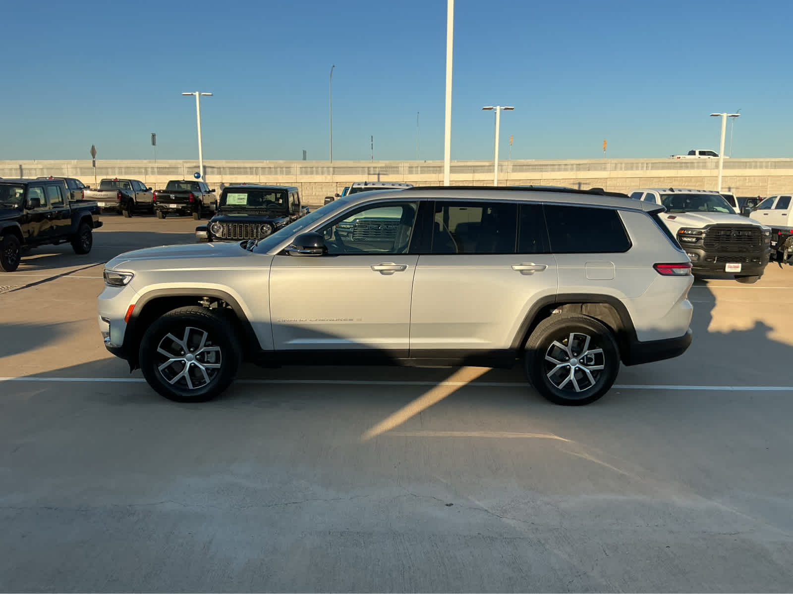 Used Car 2025 Jeep Grand Cherokee L  Limited For Sale Under $50,000 In Waco, Texas