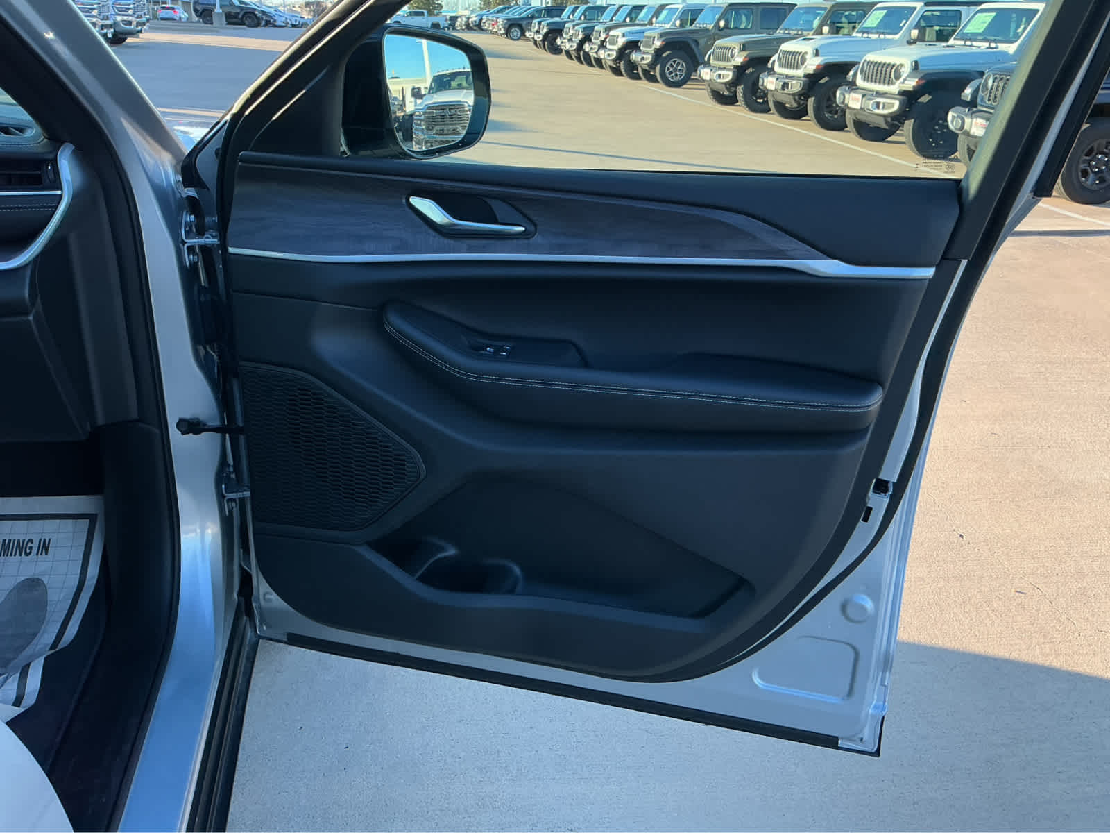 Used Car 2025 Jeep Grand Cherokee L  Limited For Sale Under $50,000 In Waco, Texas