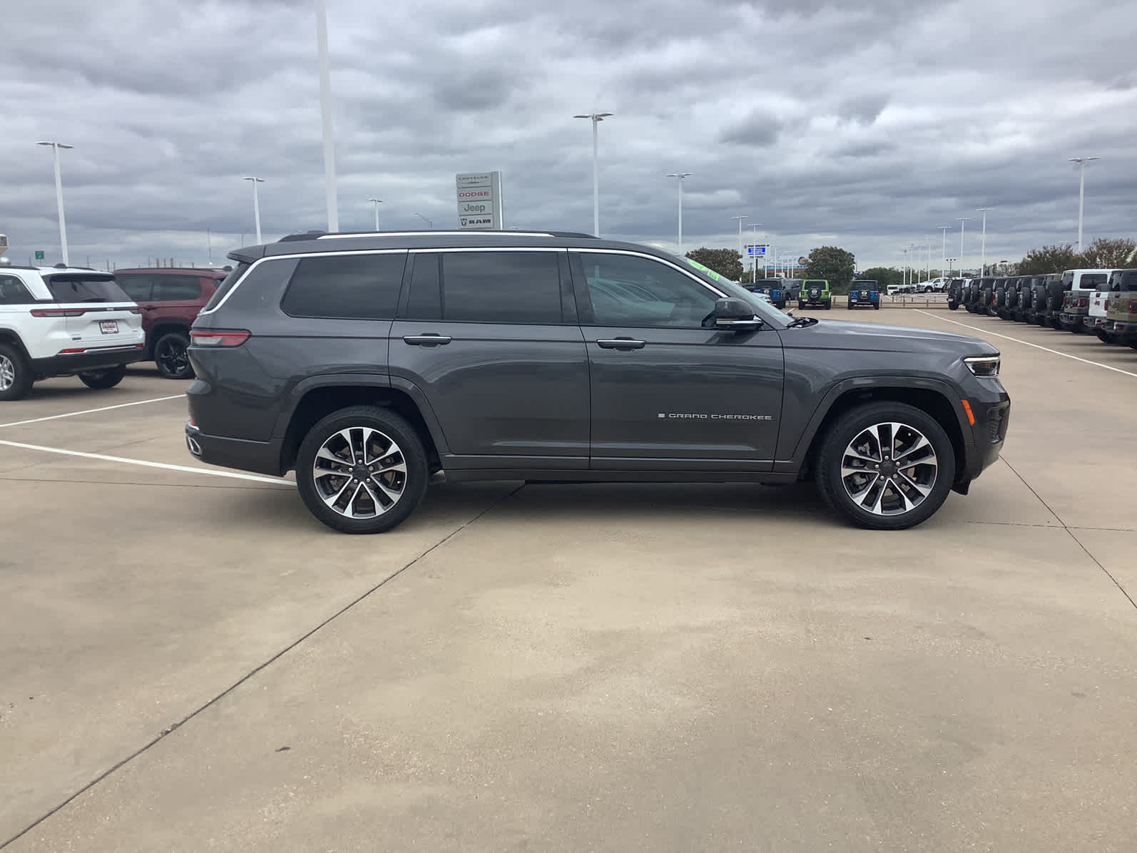 Used Car 2021 Jeep Grand Cherokee L  Overland For Sale Under $40,000 In Waco, Texas