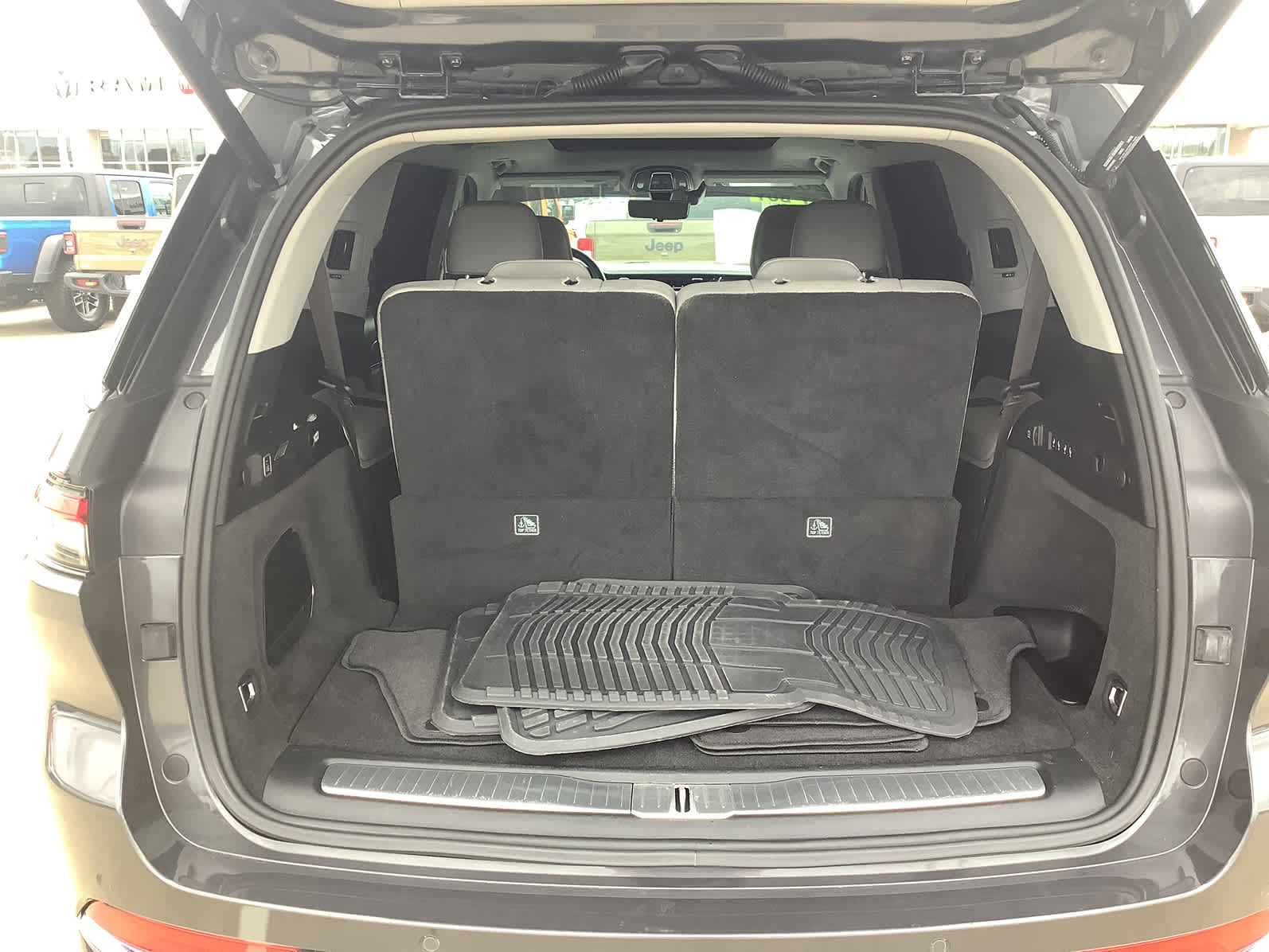 Used Car 2021 Jeep Grand Cherokee L  Overland For Sale Under $40,000 In Waco, Texas