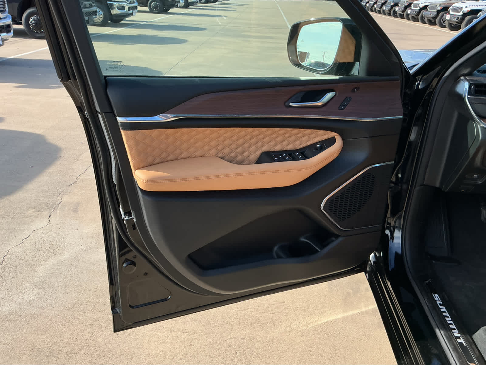 New Car 2025 Jeep Grand Cherokee L  Summit For Sale Under $70,000 In Waco, Texas