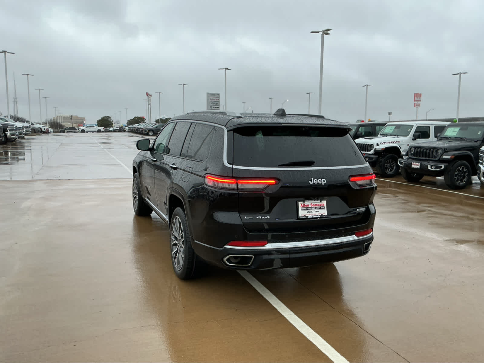 Used Car 2021 Jeep Grand Cherokee L  Summit Reserve For Sale Under $40,000 In Waco, Texas