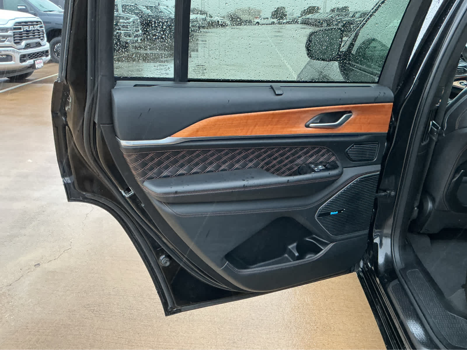 Used Car 2021 Jeep Grand Cherokee L  Summit Reserve For Sale Under $40,000 In Waco, Texas