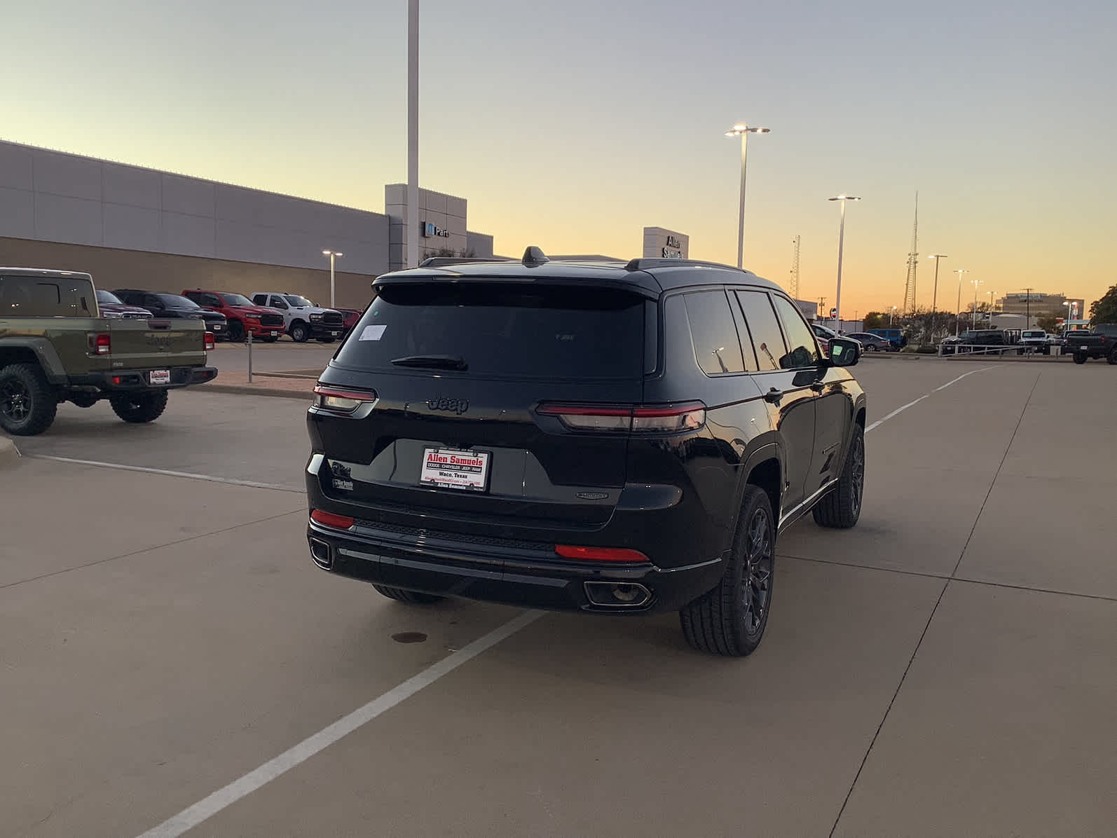 New Car 2025 Jeep Grand Cherokee L  Summit For Sale Under $70,000 In Waco, Texas