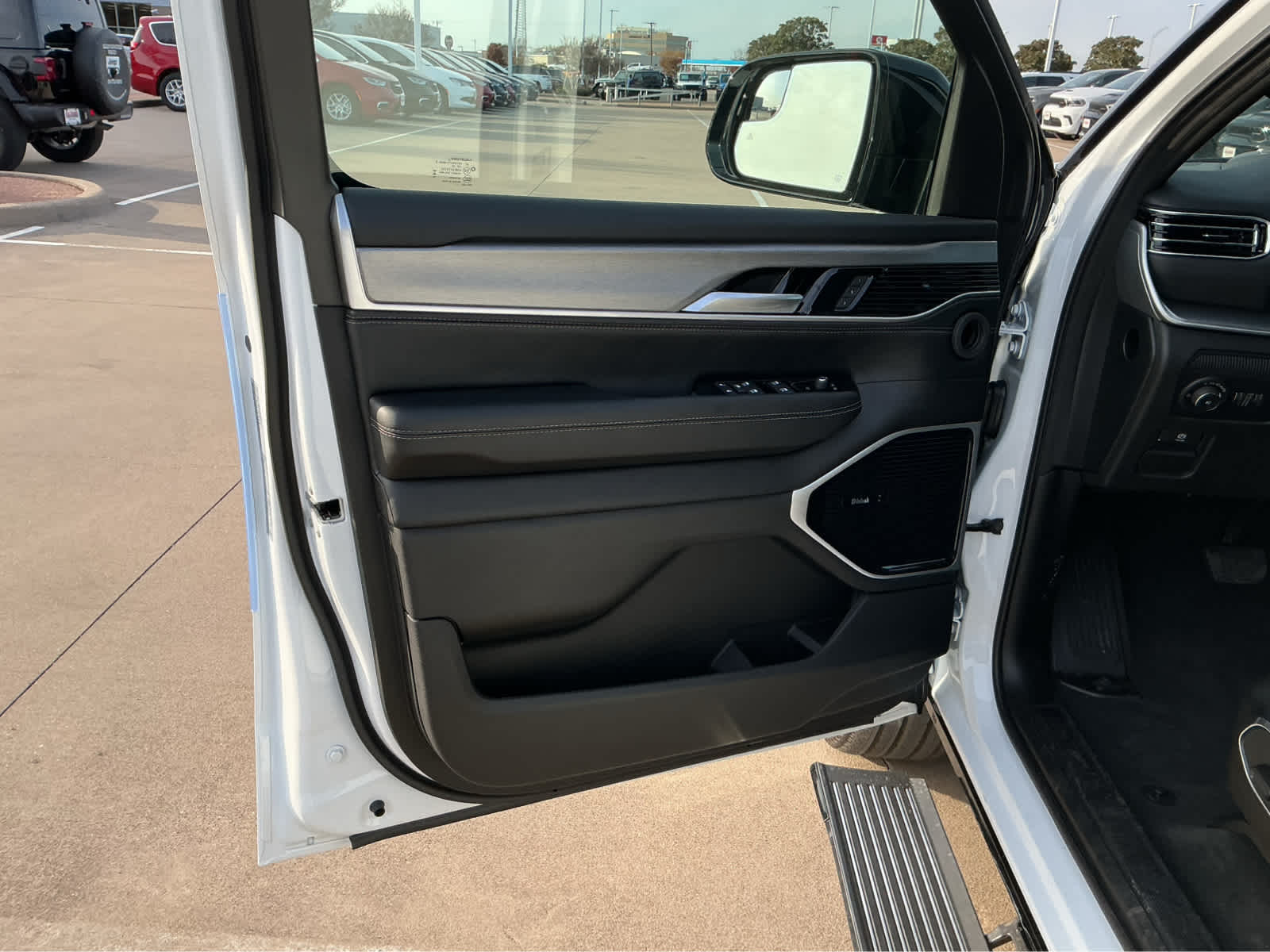 New Car 2025 Jeep Wagoneer L  Series Iii For Sale Under $90,000 In Waco, Texas