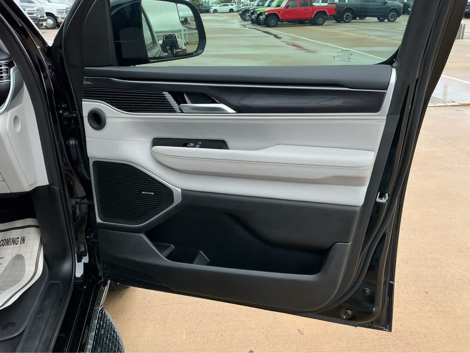 Used Car 2024 Jeep Wagoneer  For Sale Under $50,000 In Waco, Texas