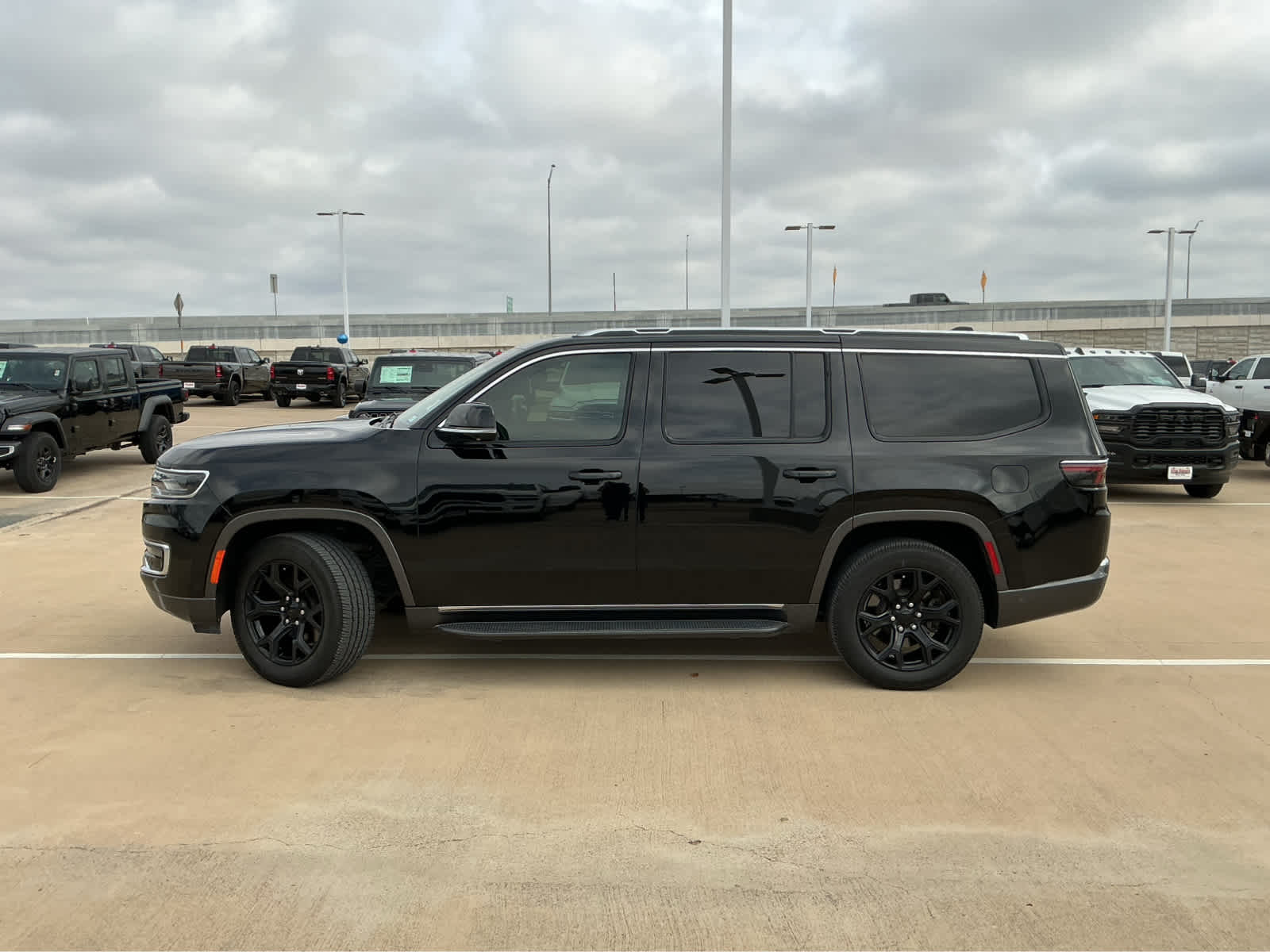 Used Car 2022 Jeep Wagoneer  Series I For Sale Under $40,000 In Waco, Texas
