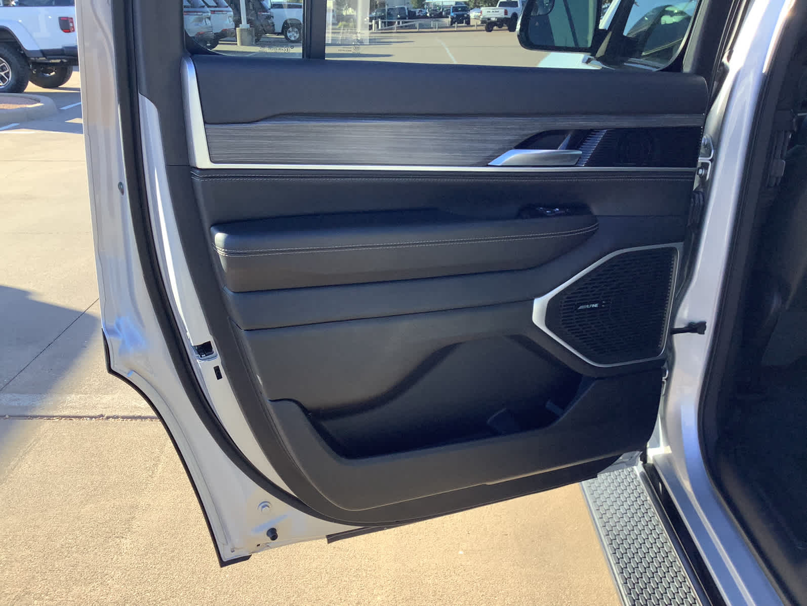 Used Car 2023 Jeep Wagoneer  Series Iii For Sale Under $60,000 In Waco, Texas