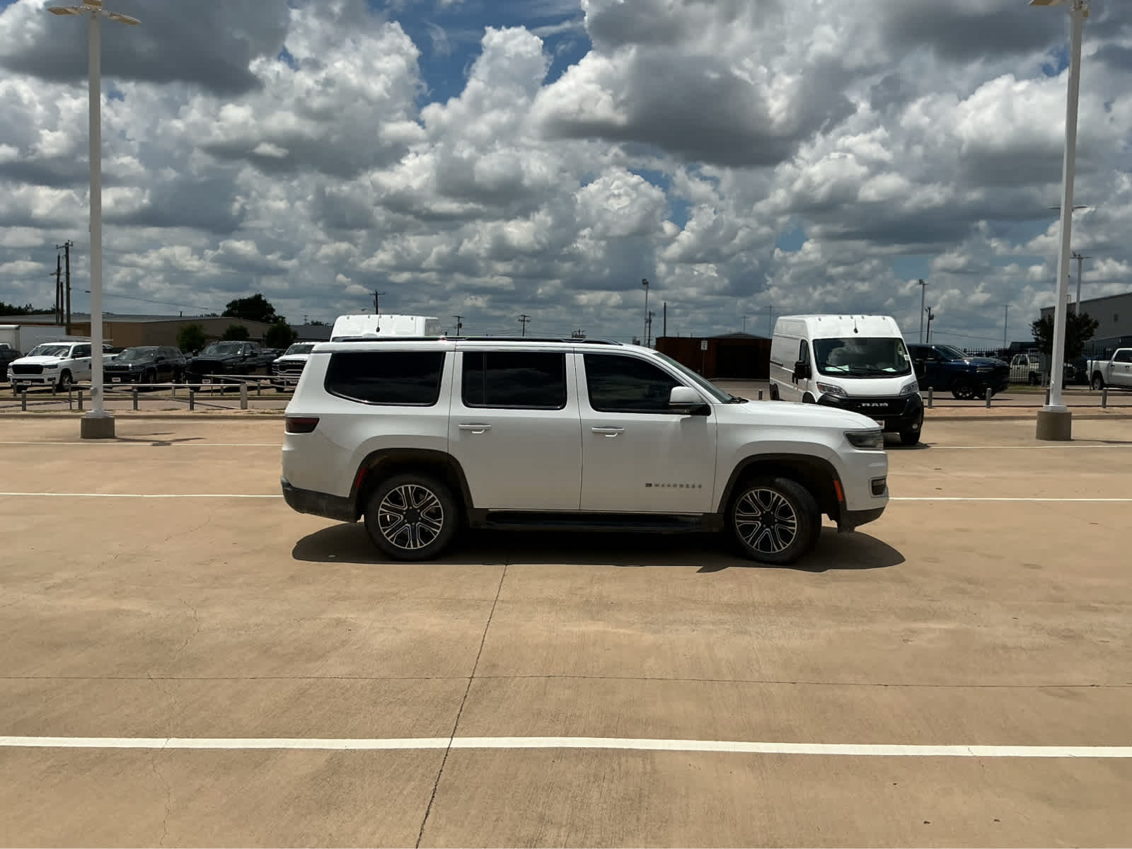 Used Car 2022 Jeep Wagoneer  Series Iii For Sale Under $50,000 In Waco, Texas