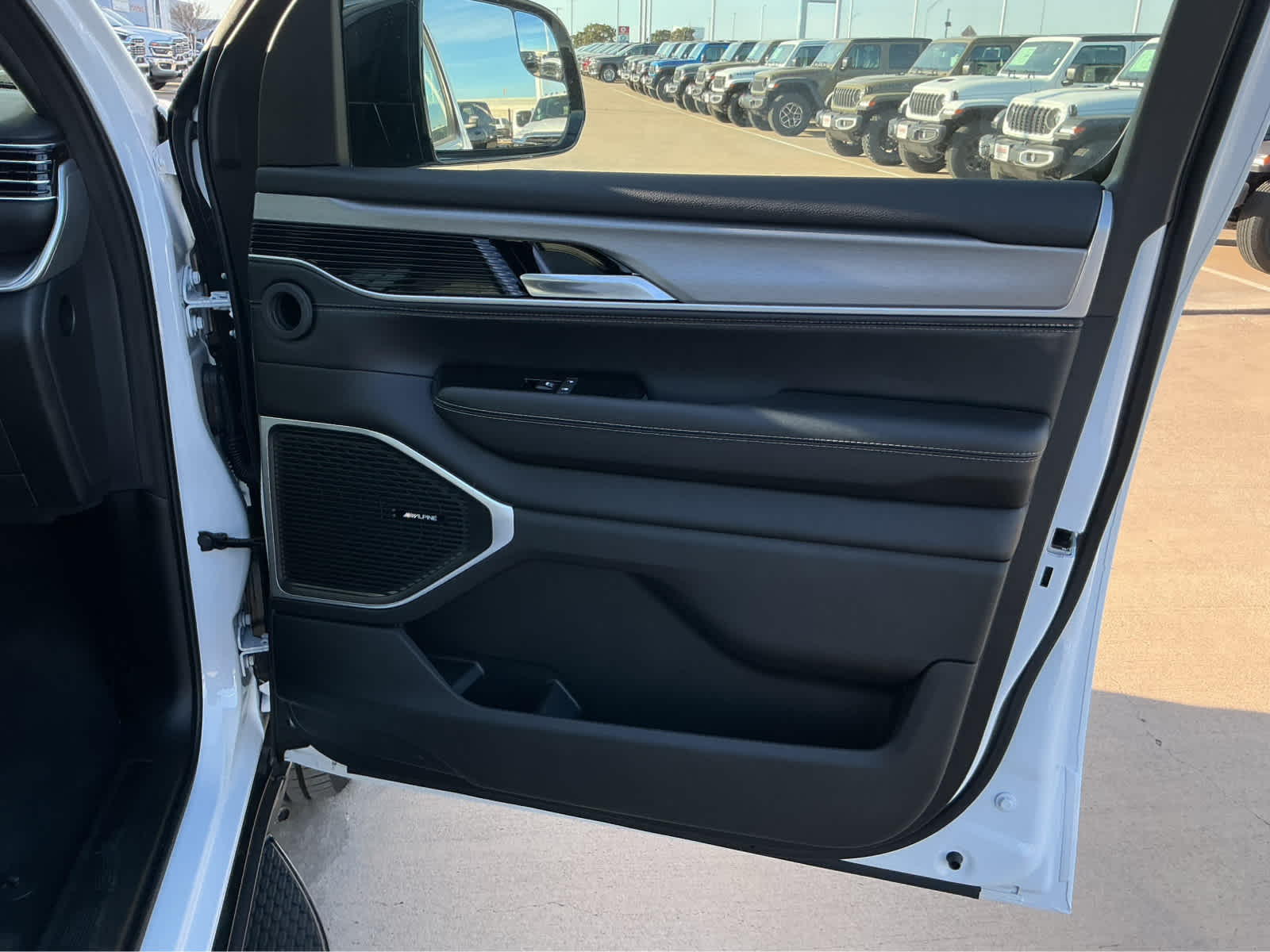 new 2026 Jeep Grand Wagoneer car, priced at $64,559