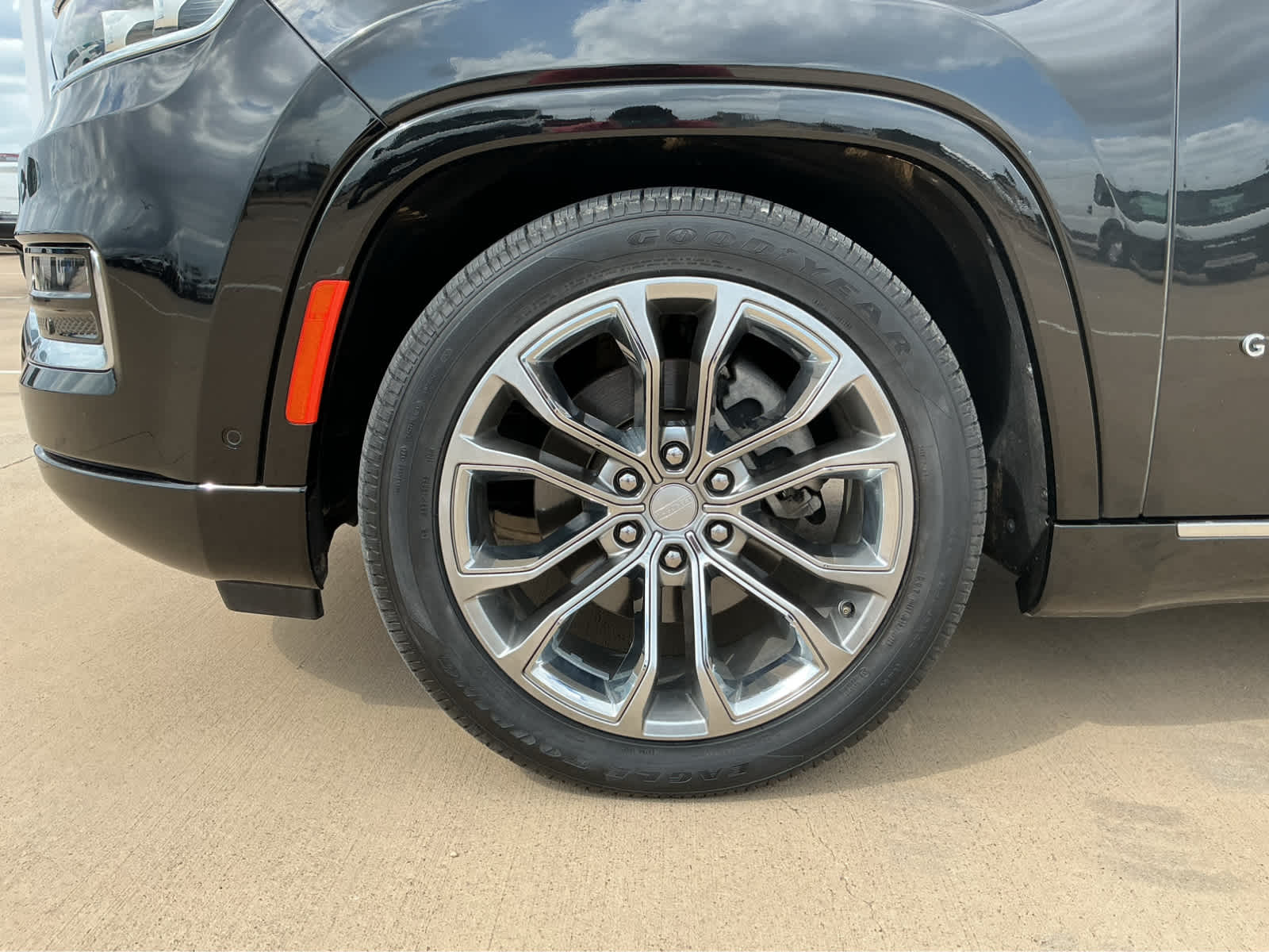 Used Car 2023 Jeep Grand Wagoneer  Series Ii For Sale Under $60,000 In Waco, Texas