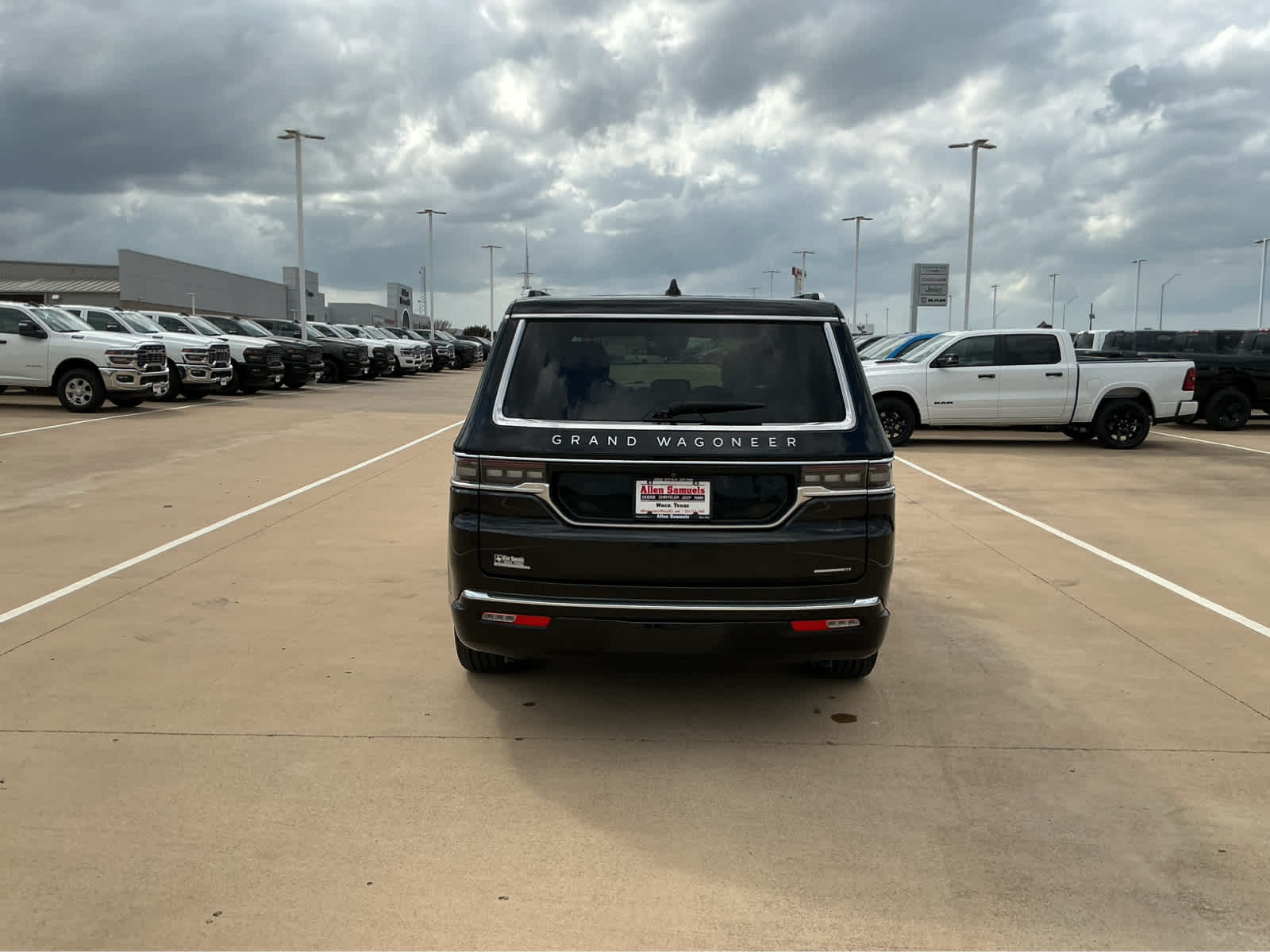 Used Car 2023 Jeep Grand Wagoneer  Series Ii For Sale Under $60,000 In Waco, Texas