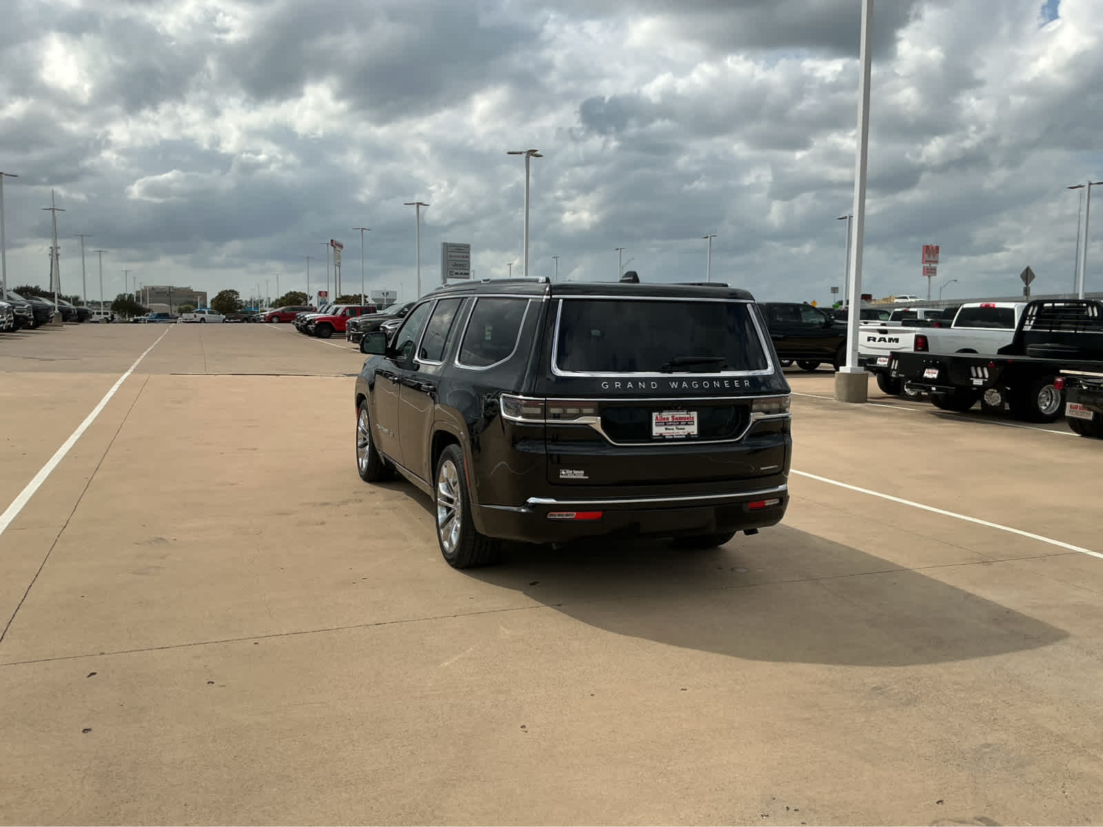 Used Car 2023 Jeep Grand Wagoneer  Series Ii For Sale Under $60,000 In Waco, Texas
