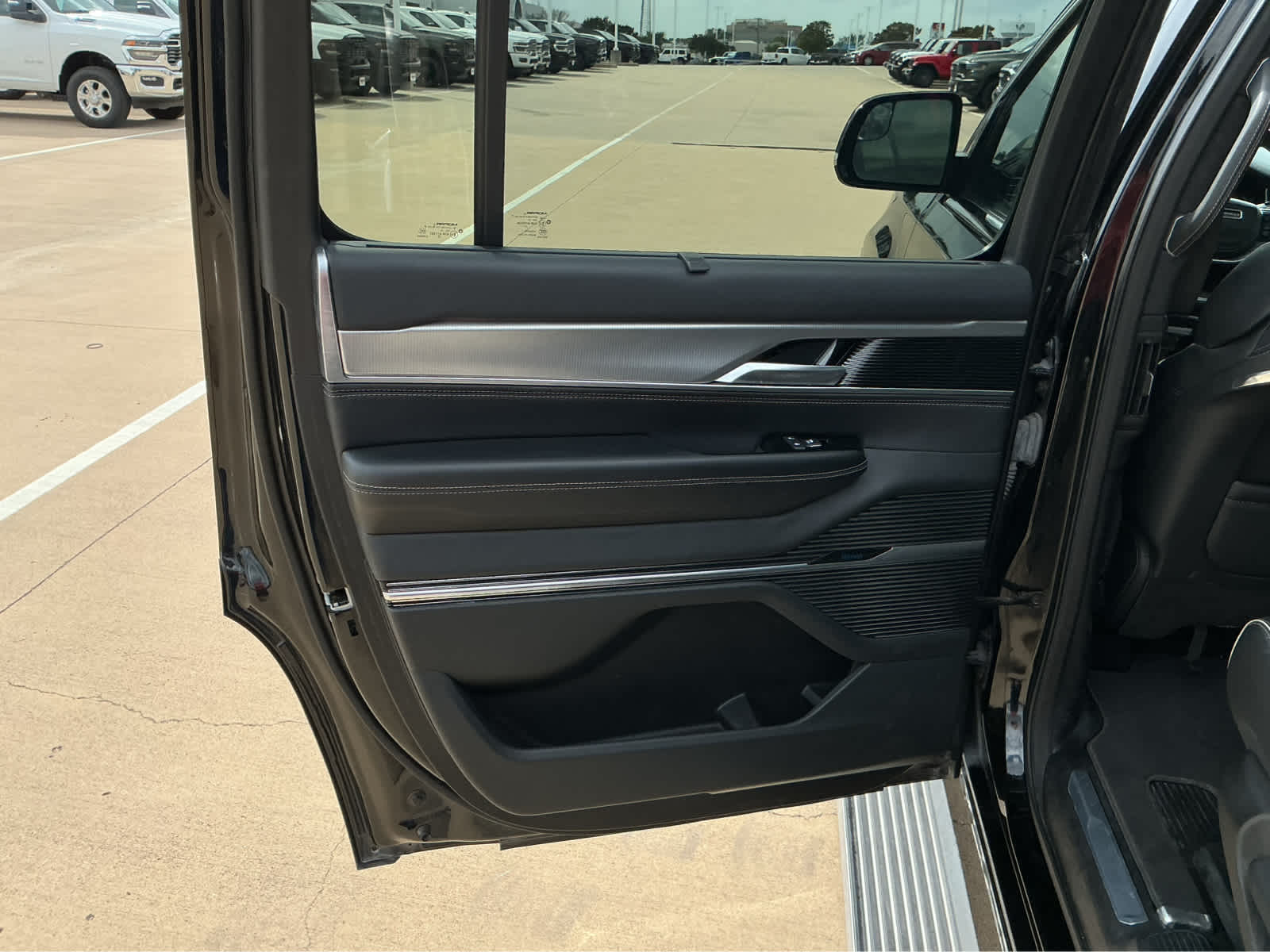 Used Car 2023 Jeep Grand Wagoneer  Series Ii For Sale Under $60,000 In Waco, Texas
