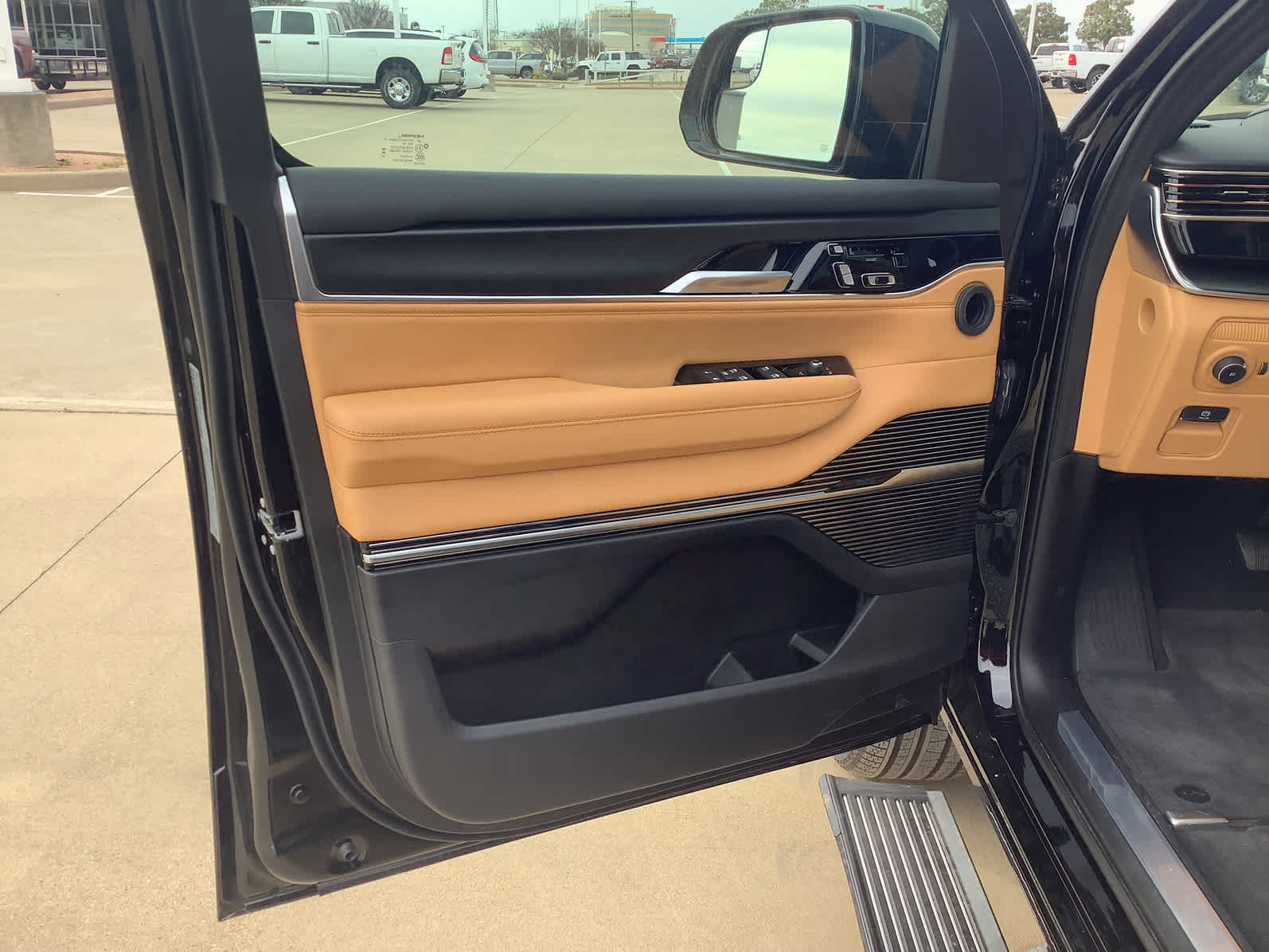 New Car 2025 Jeep Grand Wagoneer  Series Iii Obsidian For Sale Under $120,000 In Waco, Texas