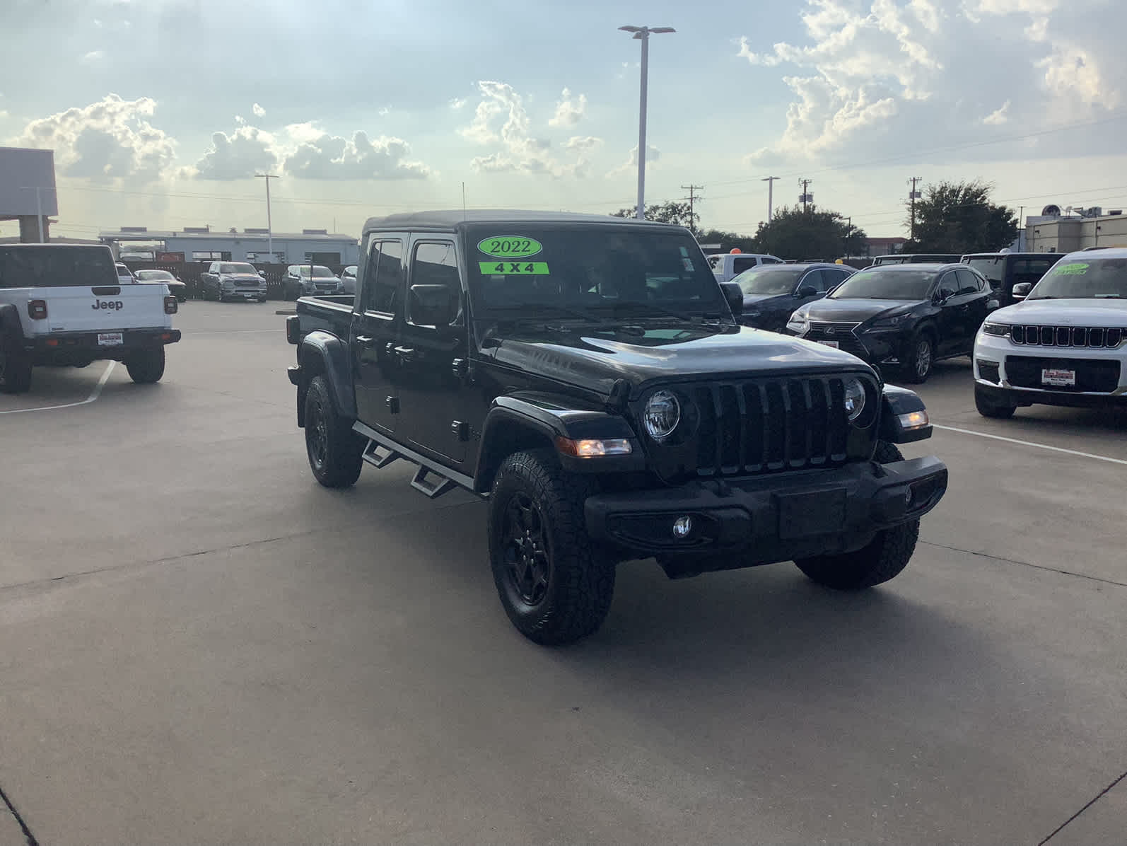 Used Car 2022 Jeep Gladiator  Willys For Sale Under $35,000 In Waco, Texas