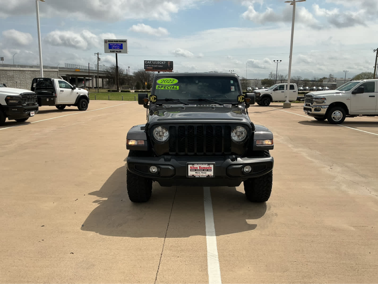 used 2022 Jeep Gladiator car, priced at $30,598